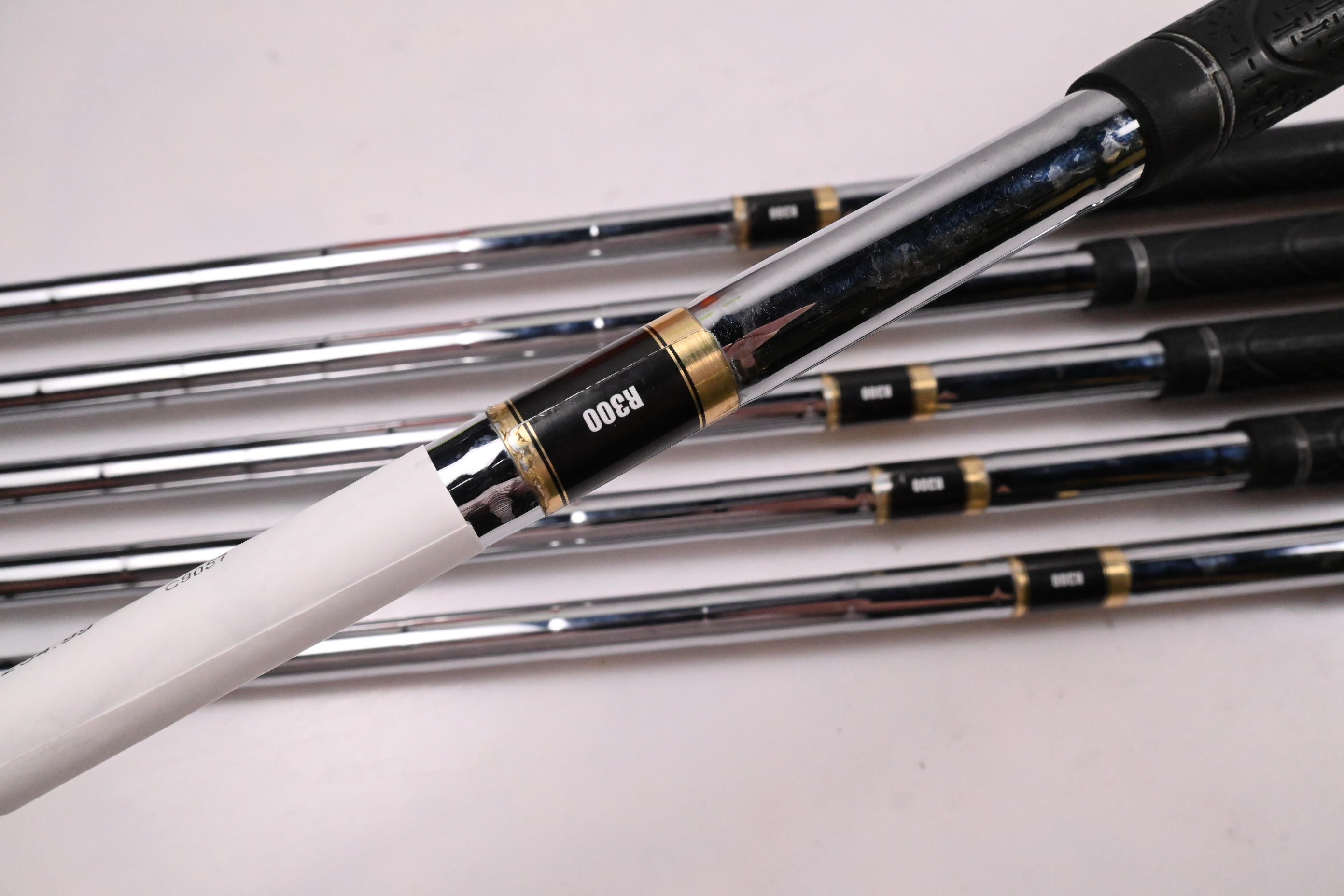 Mizuno JPX 825 Pro Irons / 5-PW / Regular Flex Dynalite Gold XP R300 Shafts