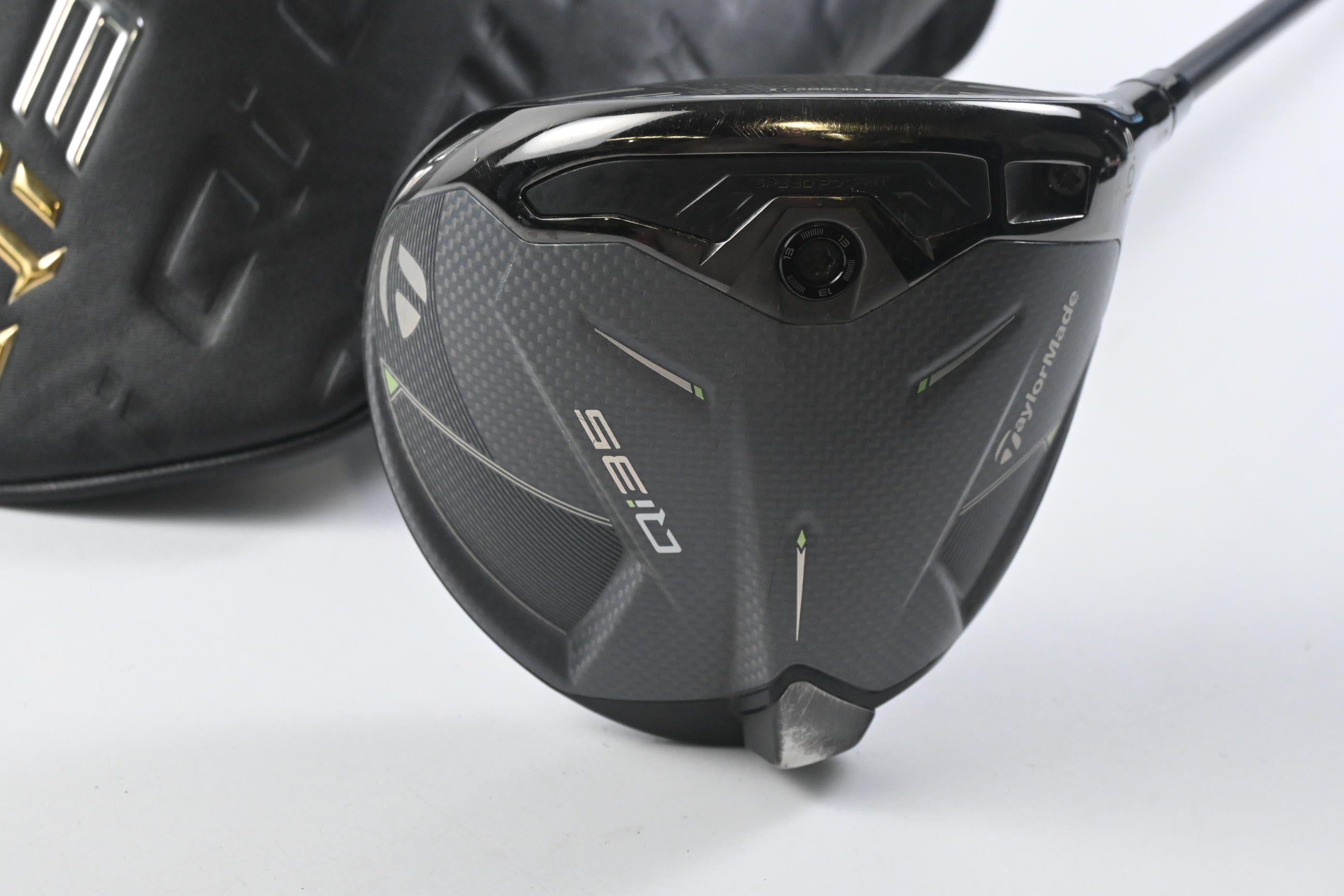 Taylormade Qi35 Driver / 10.5 Degree / Regular Flex Fujikura Ventus Blue 5 Shaft