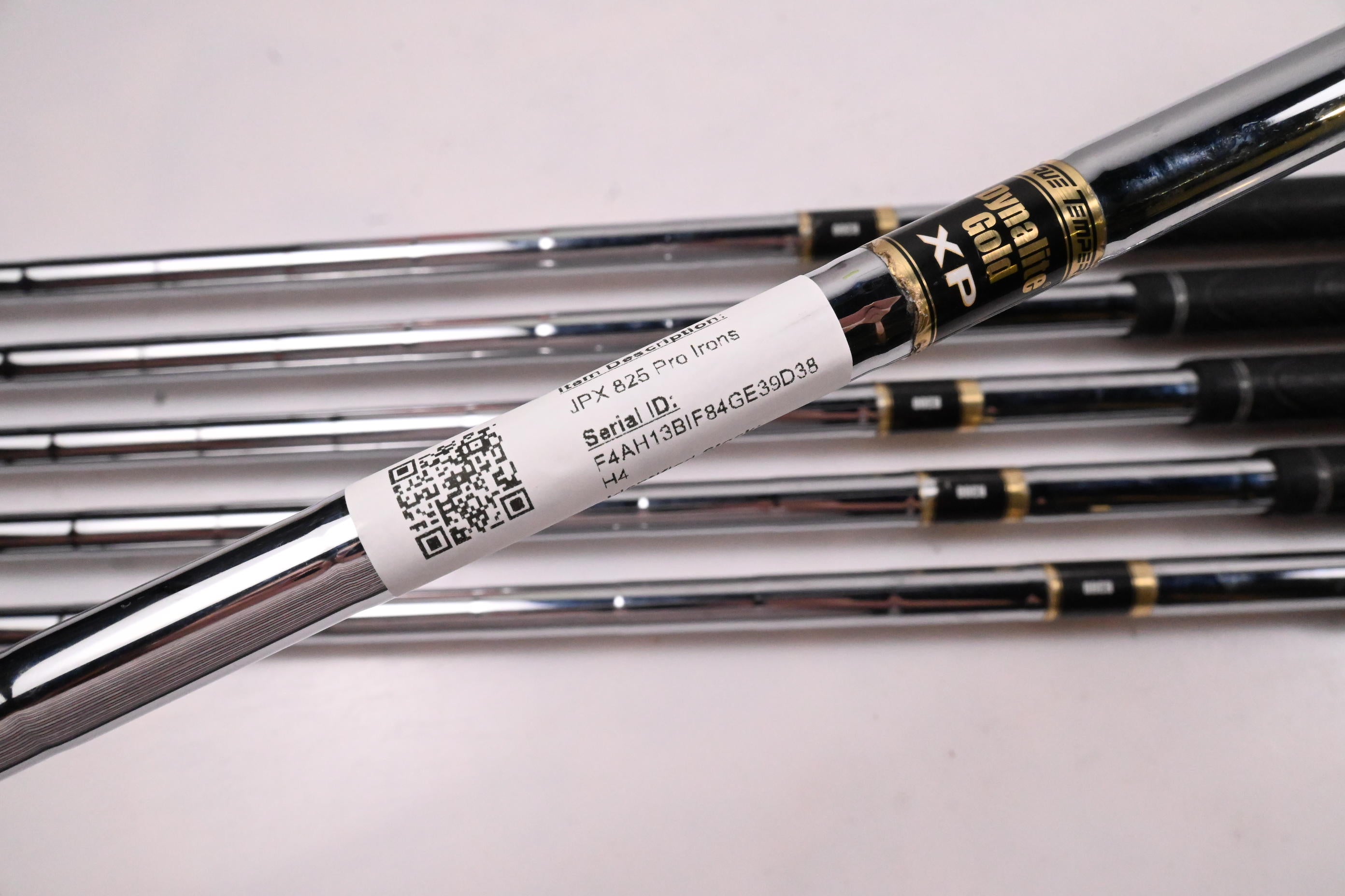 Mizuno JPX 825 Pro Irons / 5-PW / Regular Flex Dynalite Gold XP R300 Shafts