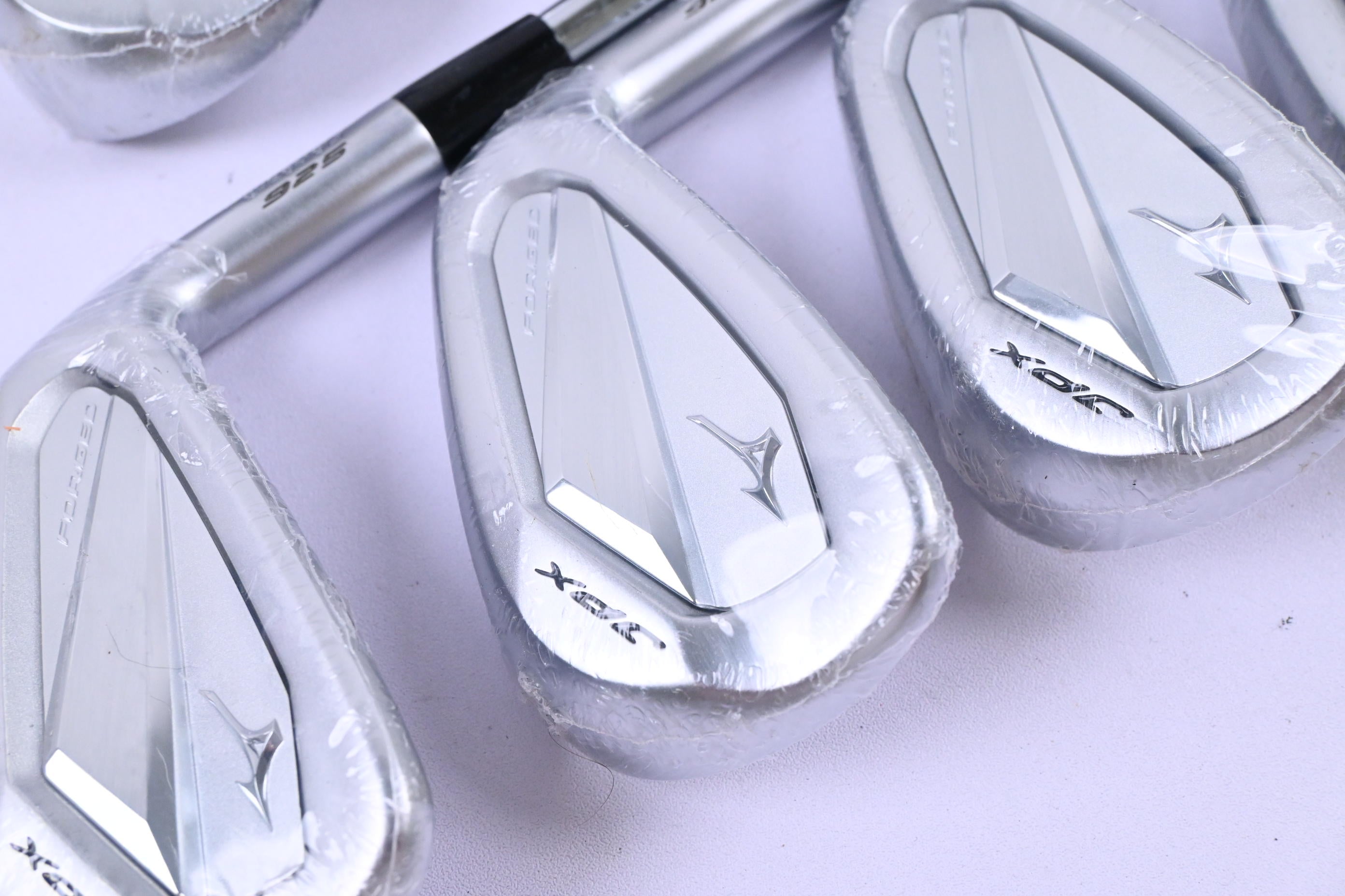 Mizuno JPX 925 Forged Irons / 4-PW / Stiff Flex Dynamic Gold S300 Shafts