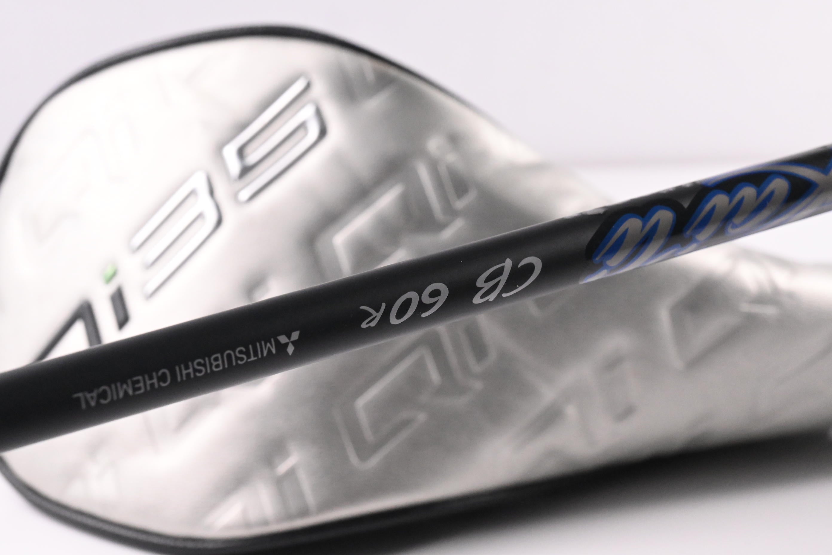 Taylormade Qi35 Driver / 12 Degree / Regular Flex Kai'Li Dark Waves Blue CB 60