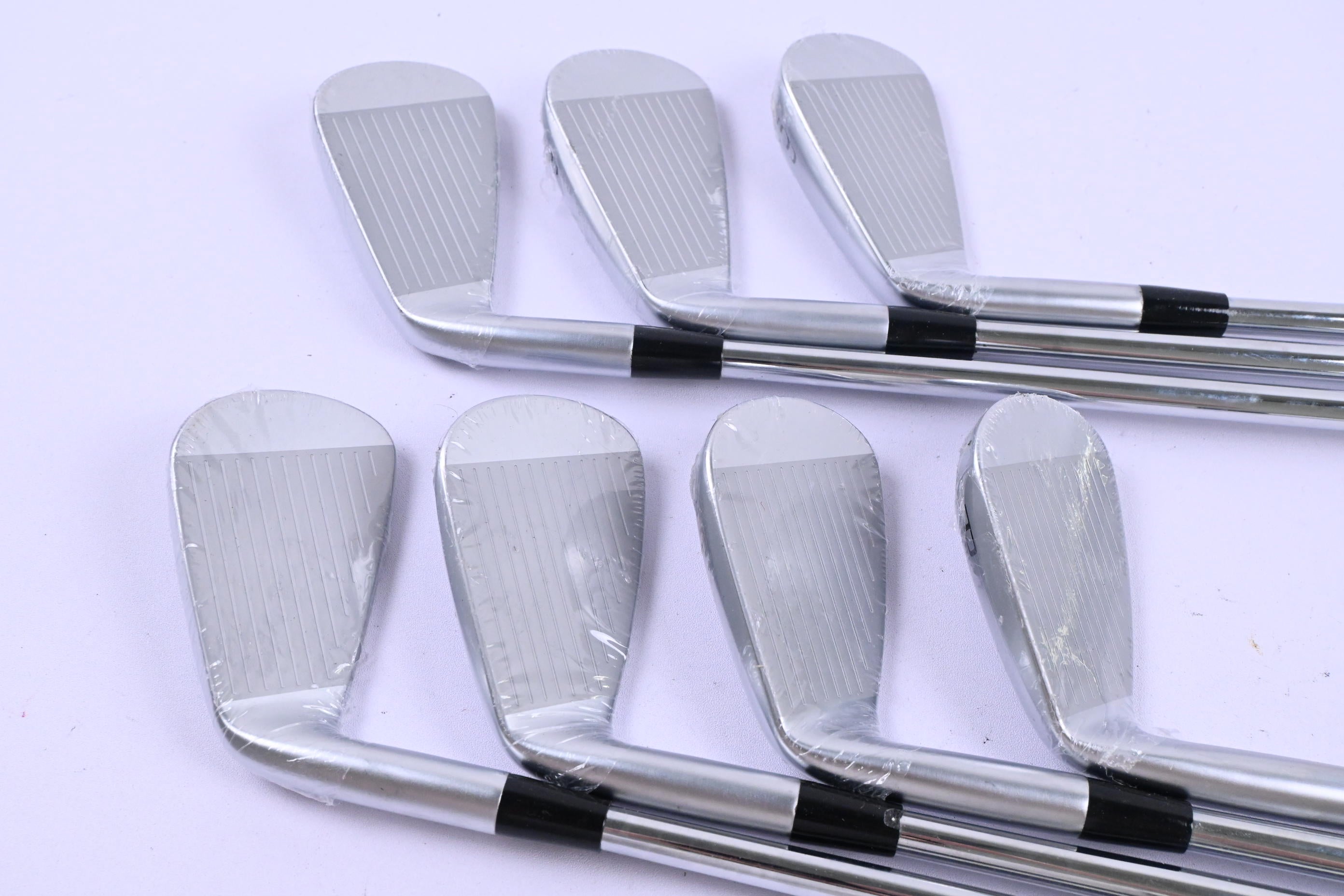 Mizuno JPX 925 Forged Irons / 4-PW / Stiff Flex Dynamic Gold S300 Shafts