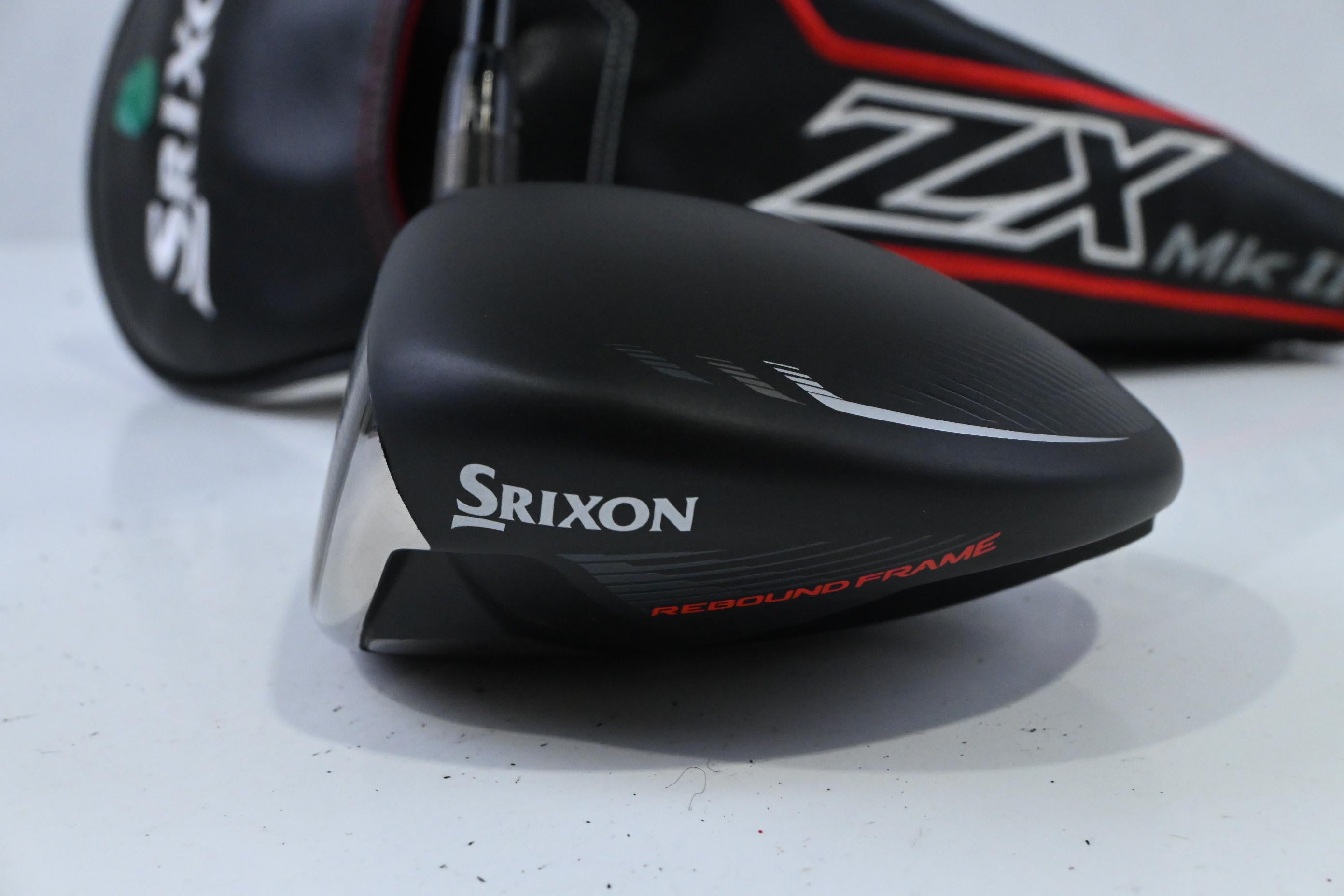 Left Hand Srixon ZX5 LS Mk II Driver 2023 / 10.5 Degree / Stiff Flex HZRDUS Red