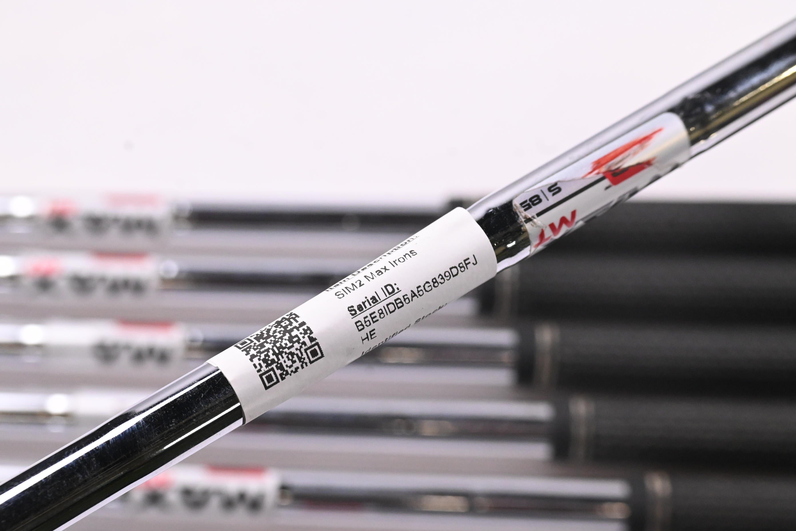 Taylormade SIM2 Max / 5-PW-SW / Stiff Flex KBS MAX MT 85 Shaft