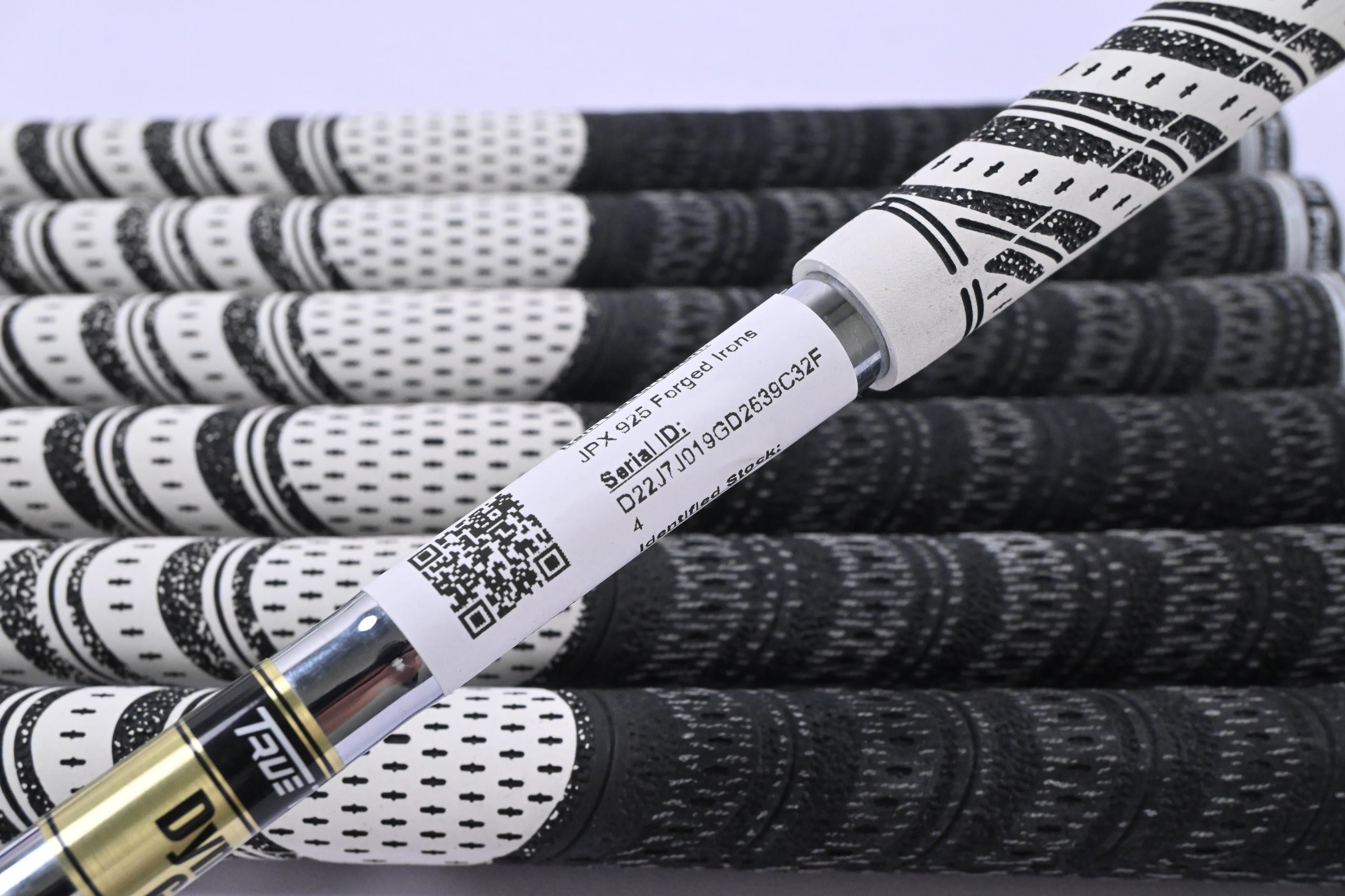 Mizuno JPX 925 Forged Irons / 4-PW / Stiff Flex Dynamic Gold S300 Shafts