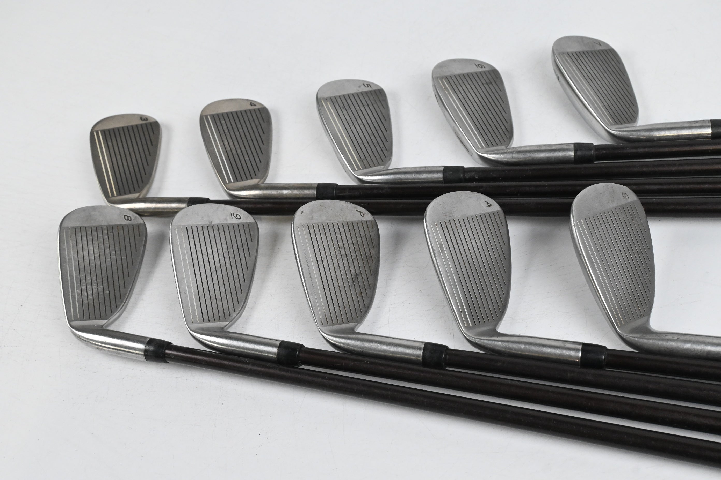 Taylormade Firesole Irons / 3-PW+GW+SW / Regular Flex Taylormade 80 Shafts