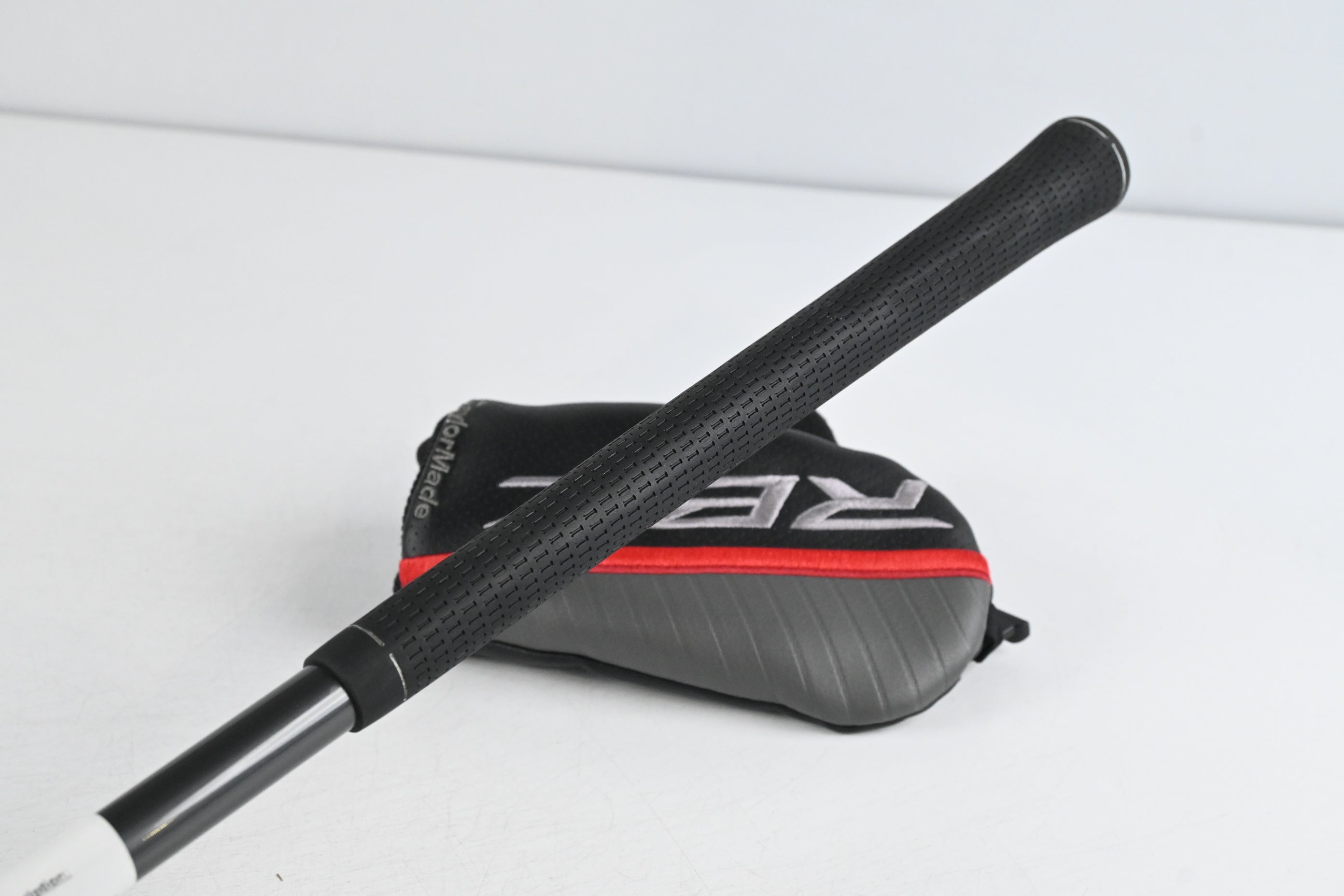 Taylormade RBZ #4 Hybrid / 22 Degree / Regular Flex Taylormade 65 Shaft