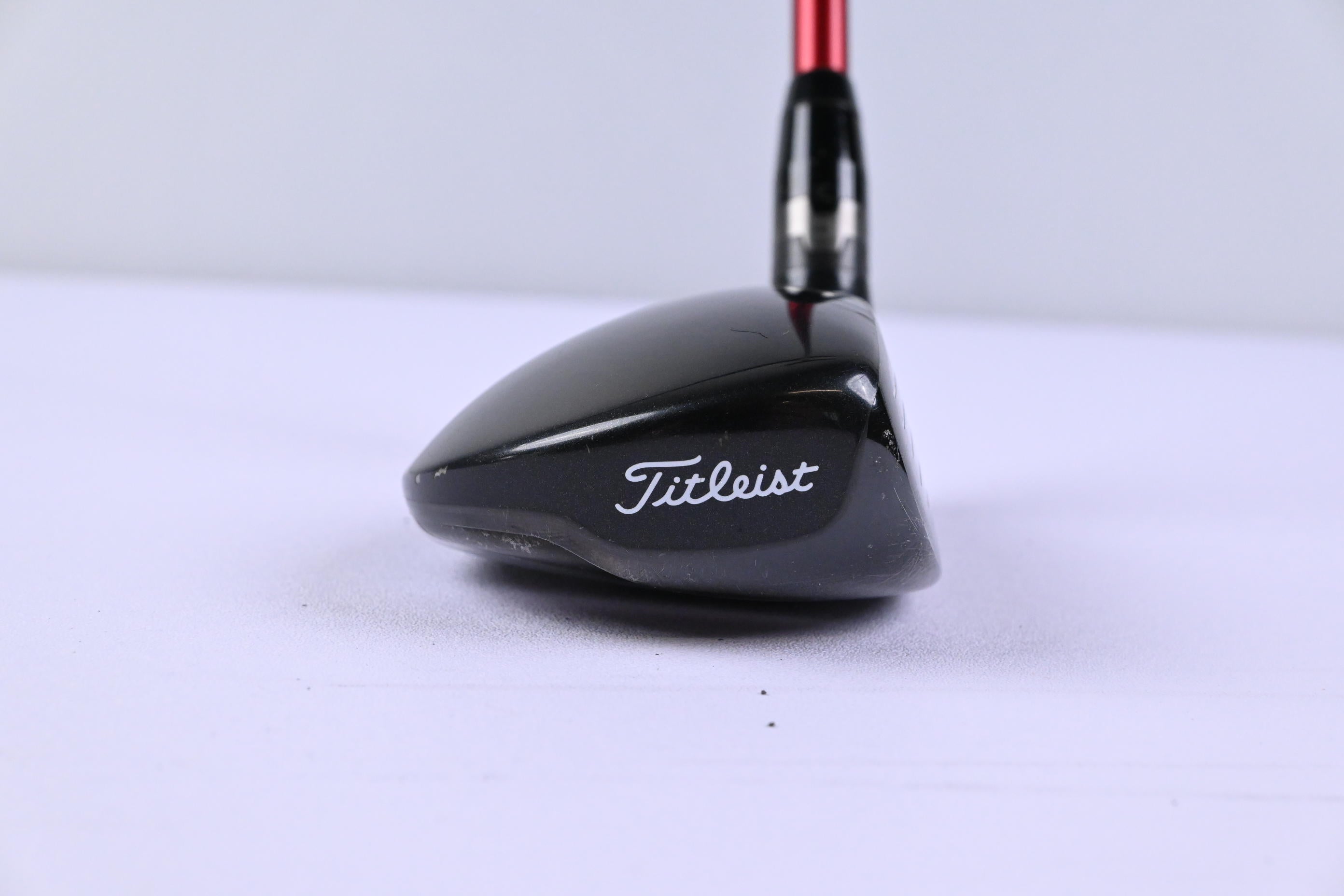 Titleist 913H #2 Hybrid / 17 Degree / Stiff Flex Bassara 60 Shaft