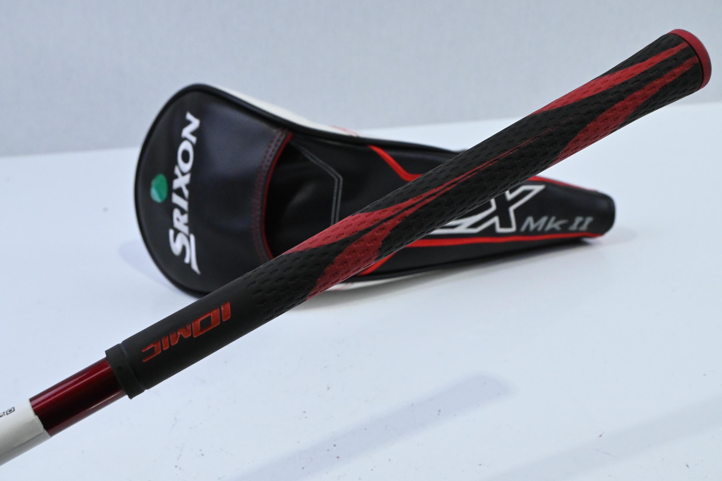 Left Hand Srixon ZX5 LS Mk II Driver 2023 / 10.5 Degree / Stiff Flex HZRDUS Red