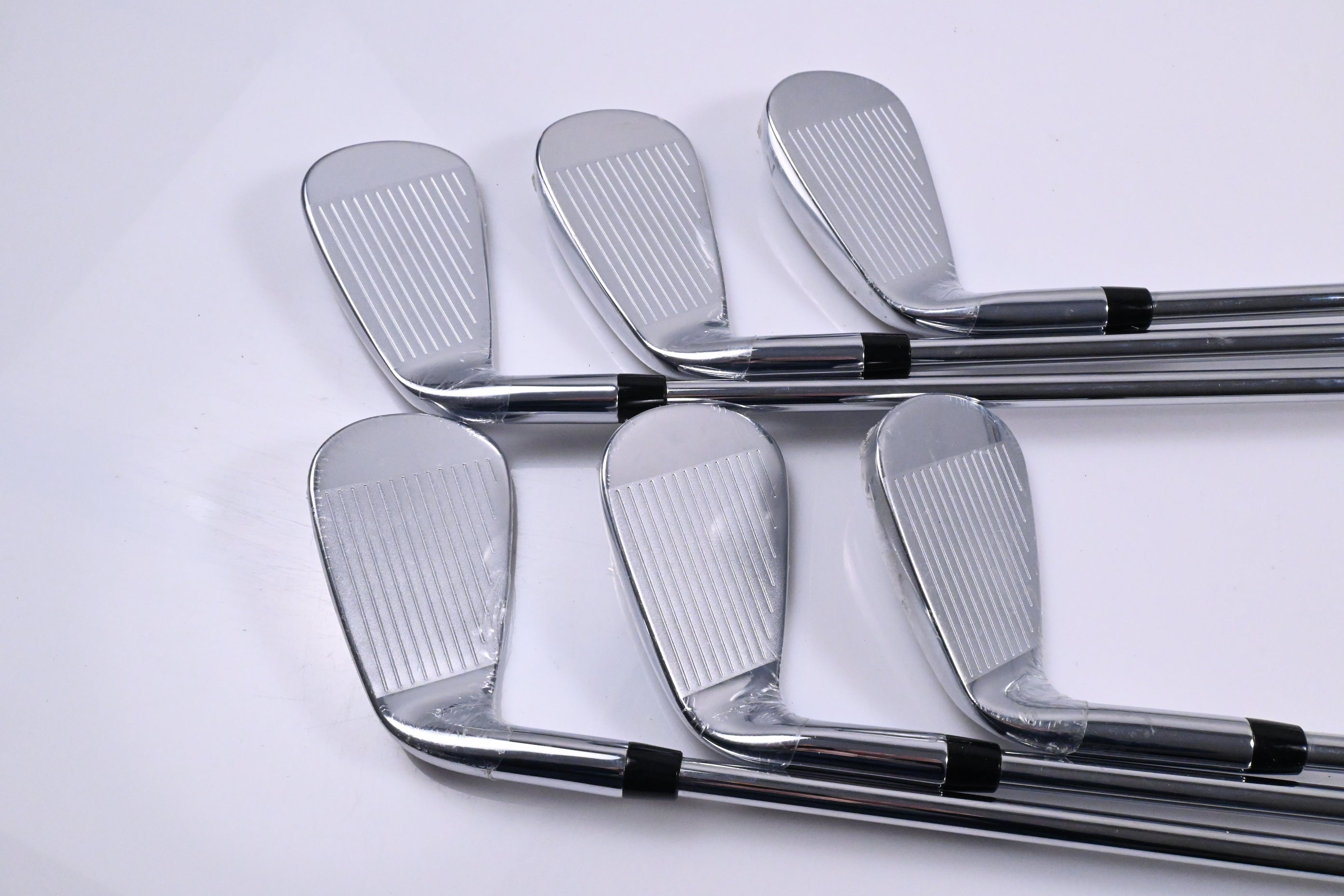 Callaway Elyte Irons / 5-PW / Regular Flex Vector 7 80 Shafts