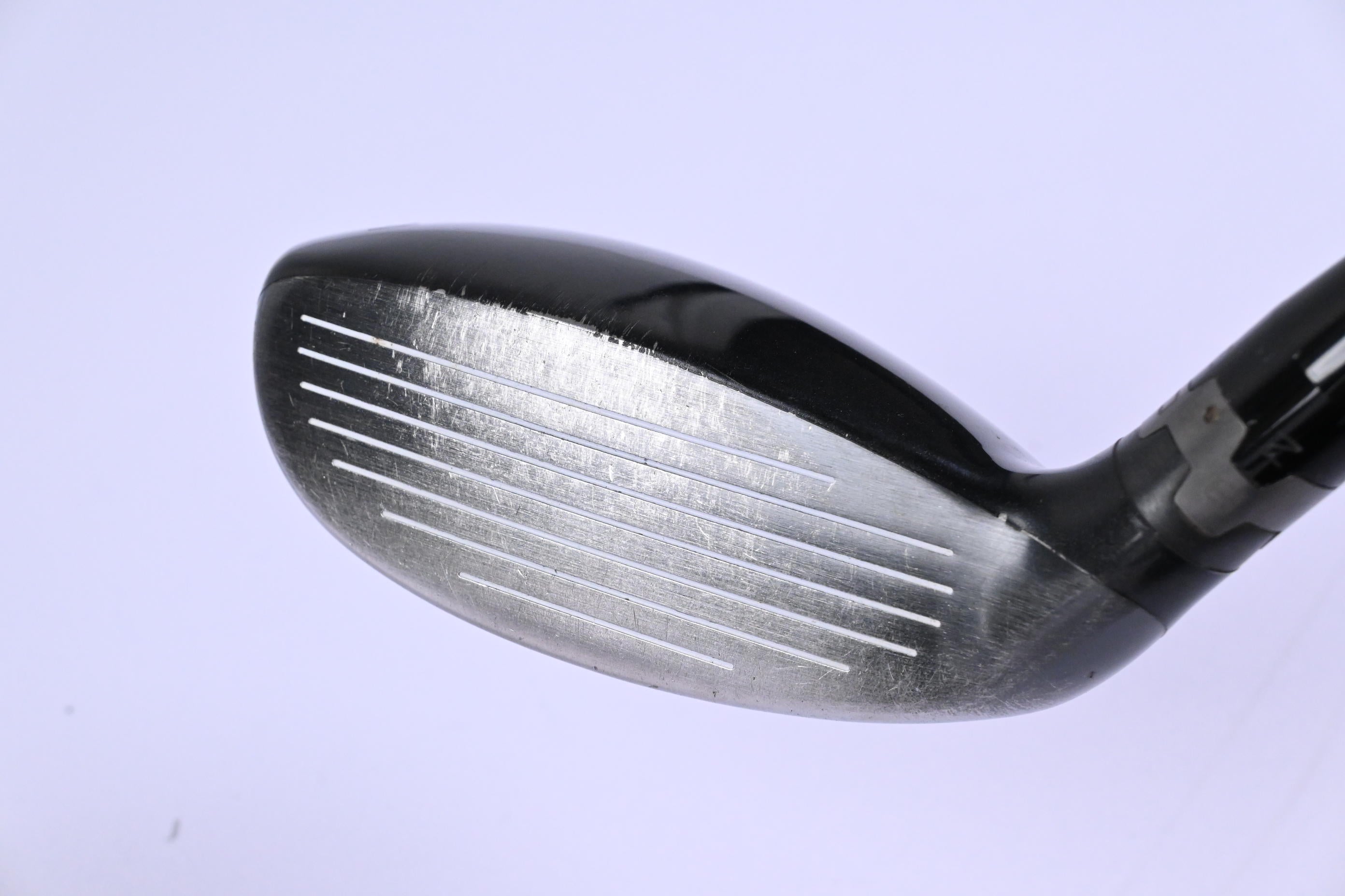 Titleist 913H #2 Hybrid / 17 Degree / Stiff Flex Bassara 60 Shaft