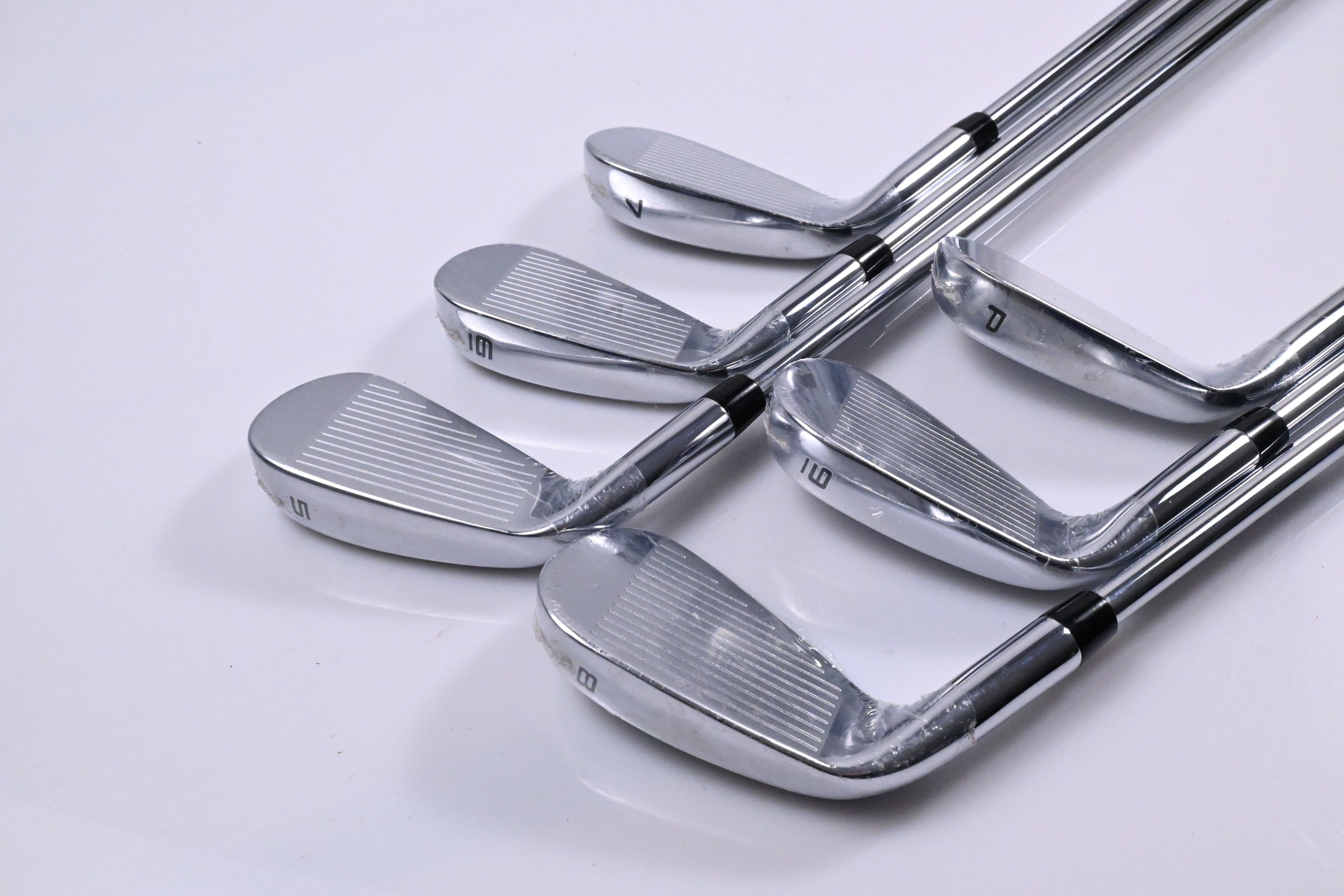 Callaway Elyte Irons / 5-PW / Regular Flex Vector 7 80 Shafts