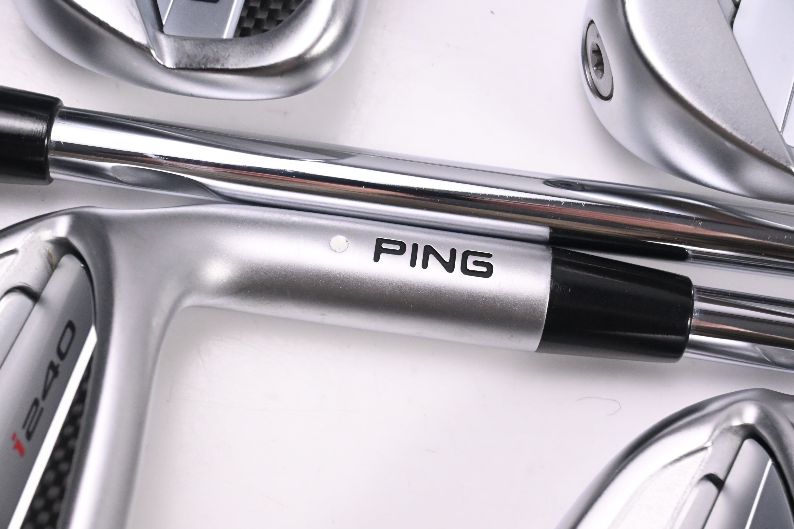 Ping I240 Irons / 4-PW+UW / White Dot / Stiff Flex Dynamic Gold Mid 115 S300