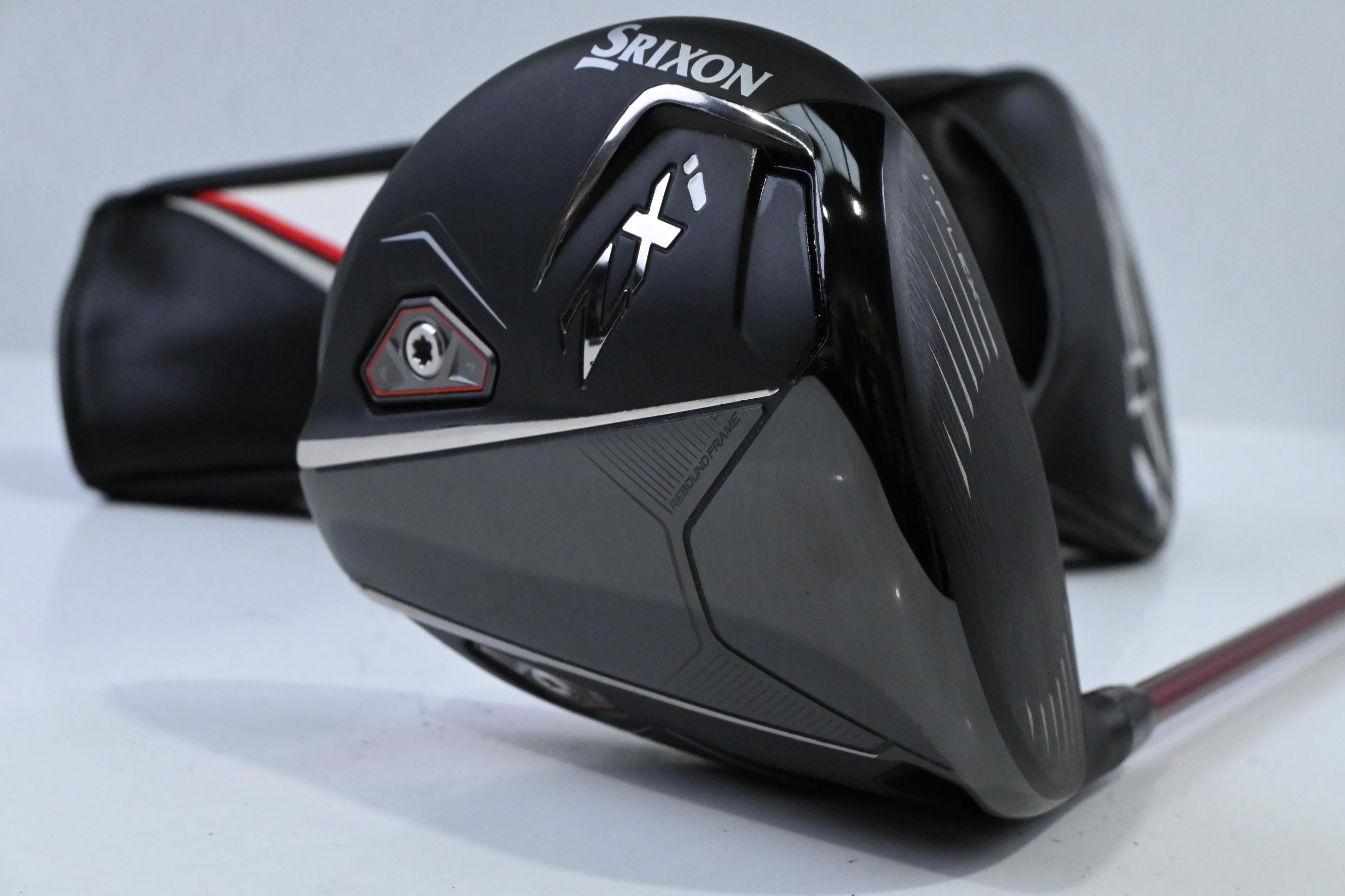 Srixon ZXi Driver / 10.5 Degree / Regular Flex Denali Red 50 Shaft