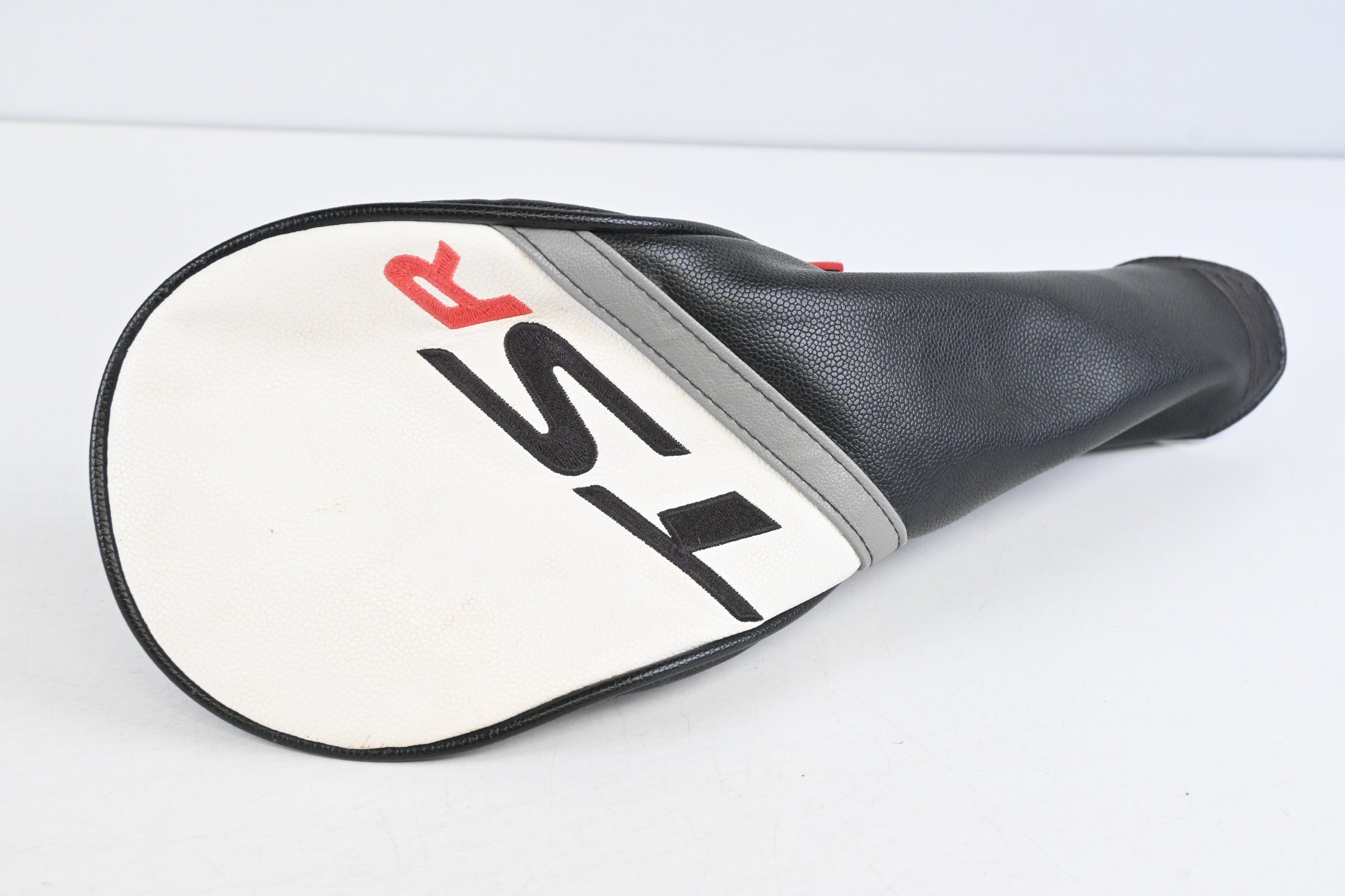 Titleist TSR2 Driver / 9 Degree / Stiff Flex HZRDUS Black 60 Shaft