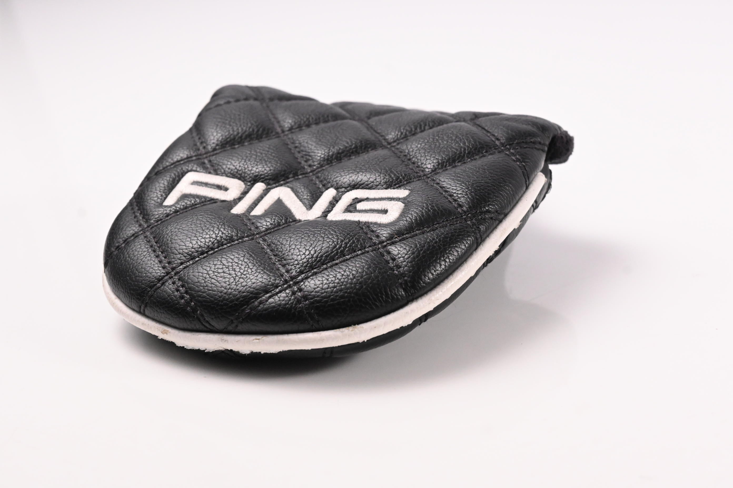 Ping 2023 Mundy Putter / Black Dot / 34 Inch