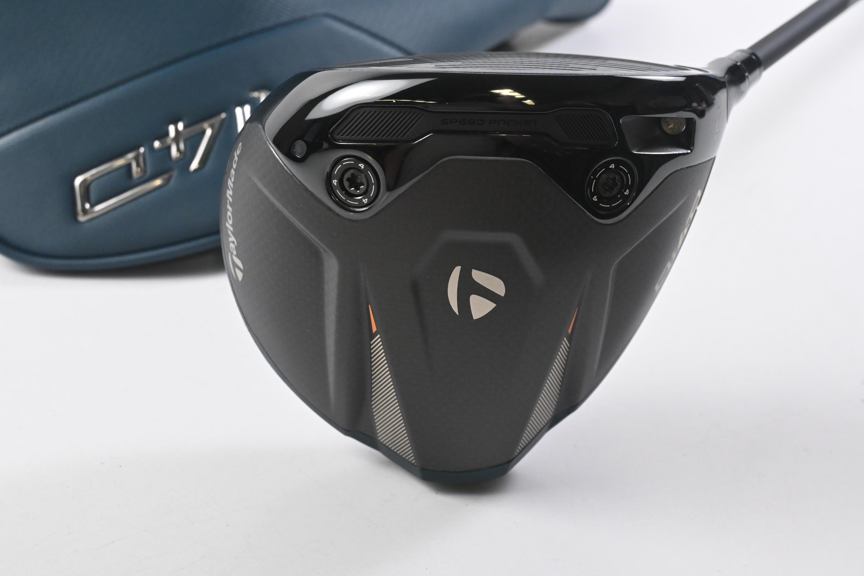 Taylormade Qi4D Driver / 10.5 Degree / Regular Flex Reax Blue 50 Shaft