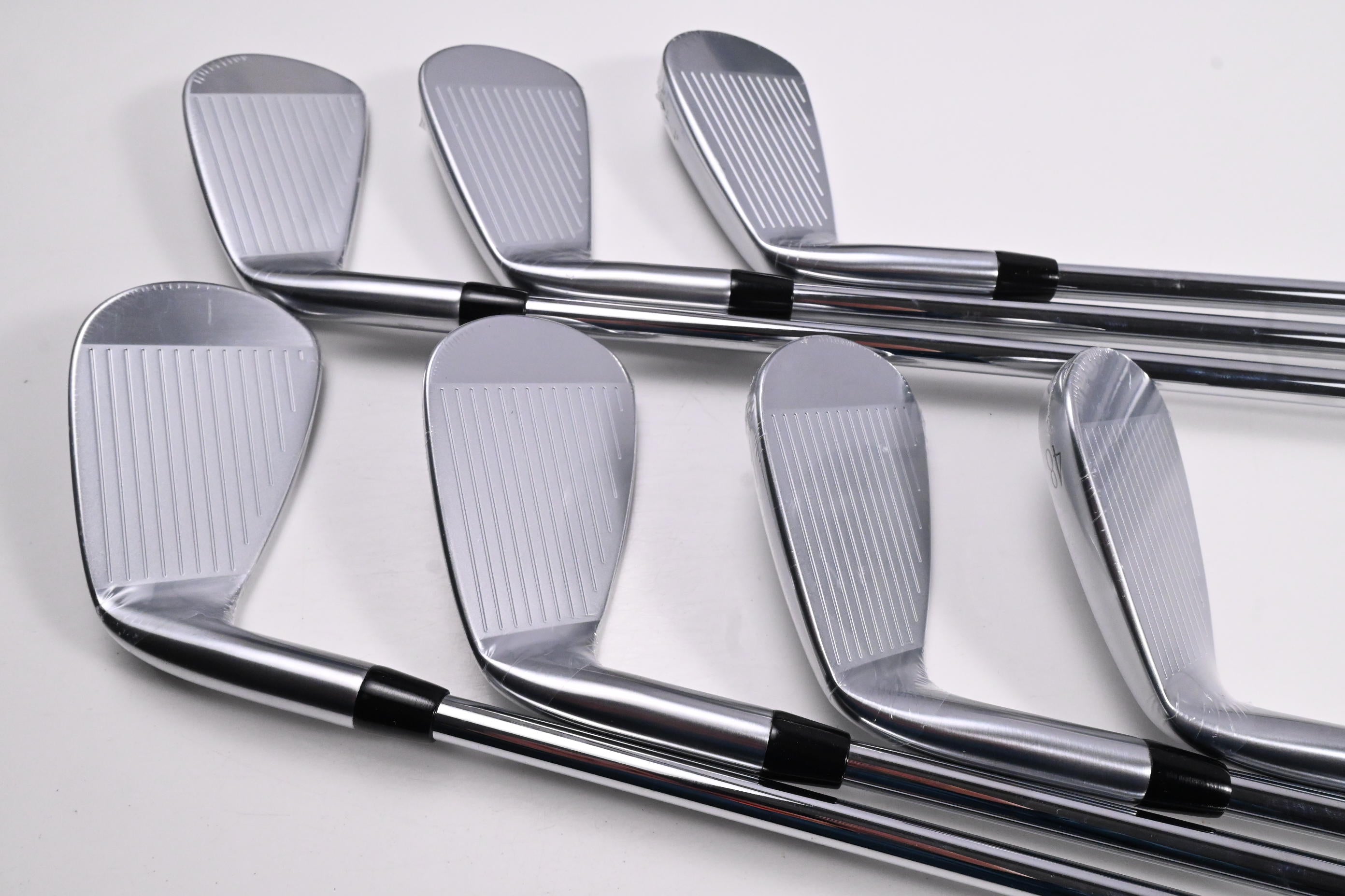 Titleist T250 2025 Irons / 5-PW+48° / Regular Flex AMT Black Shafts