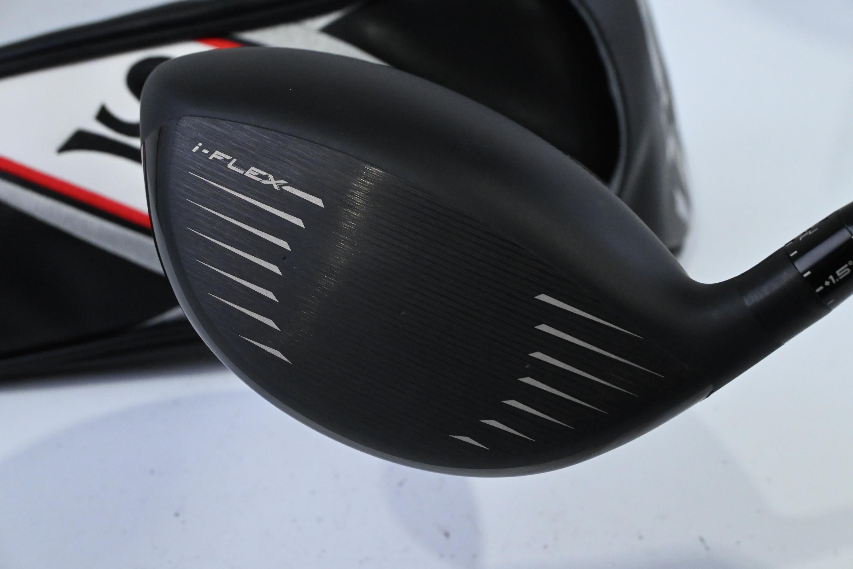 Srixon ZXi Driver / 10.5 Degree / Regular Flex Denali Red 50 Shaft