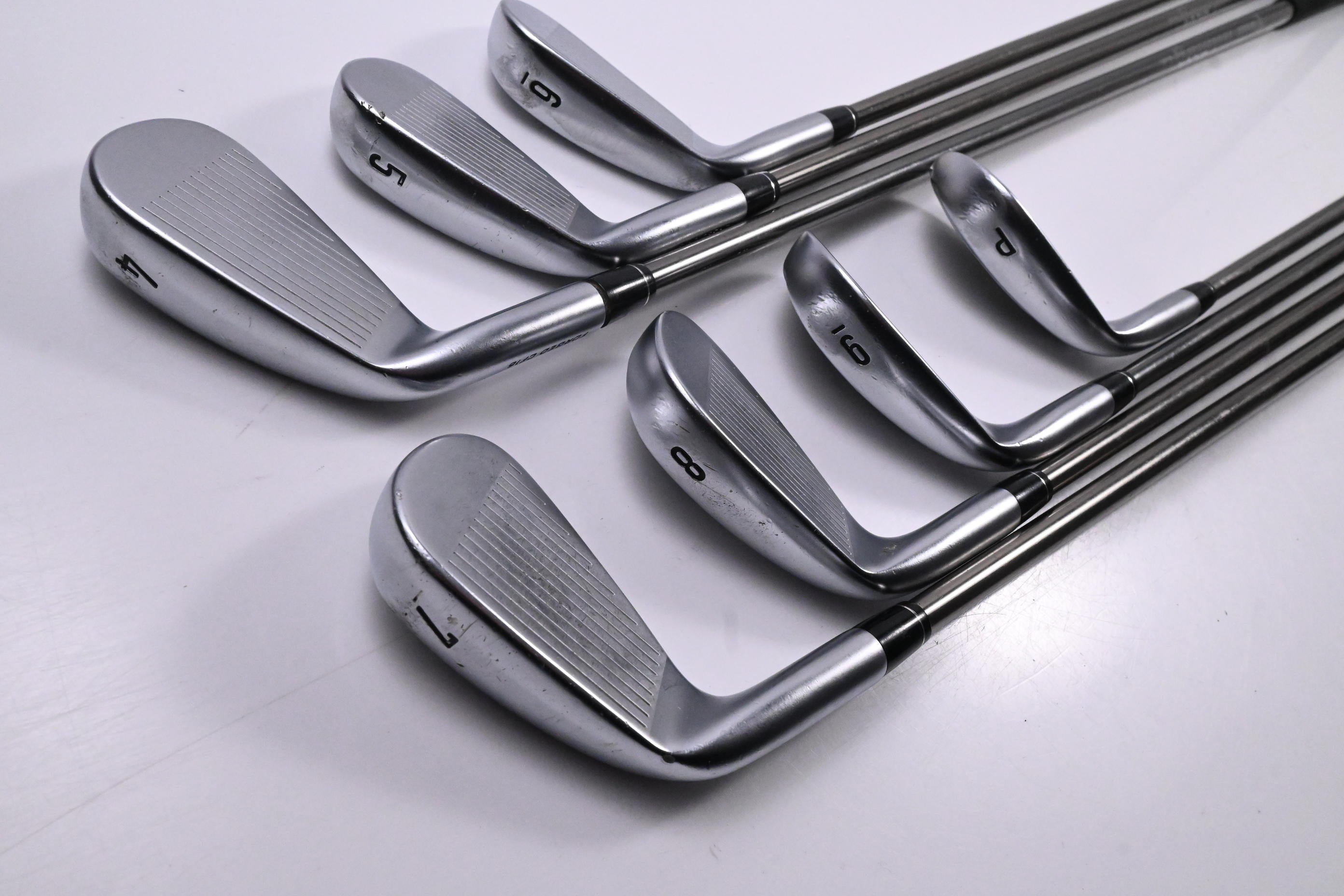 Callaway Apex CF16 Irons / 4-PW / Regular Flex Recoil 95 Shafts