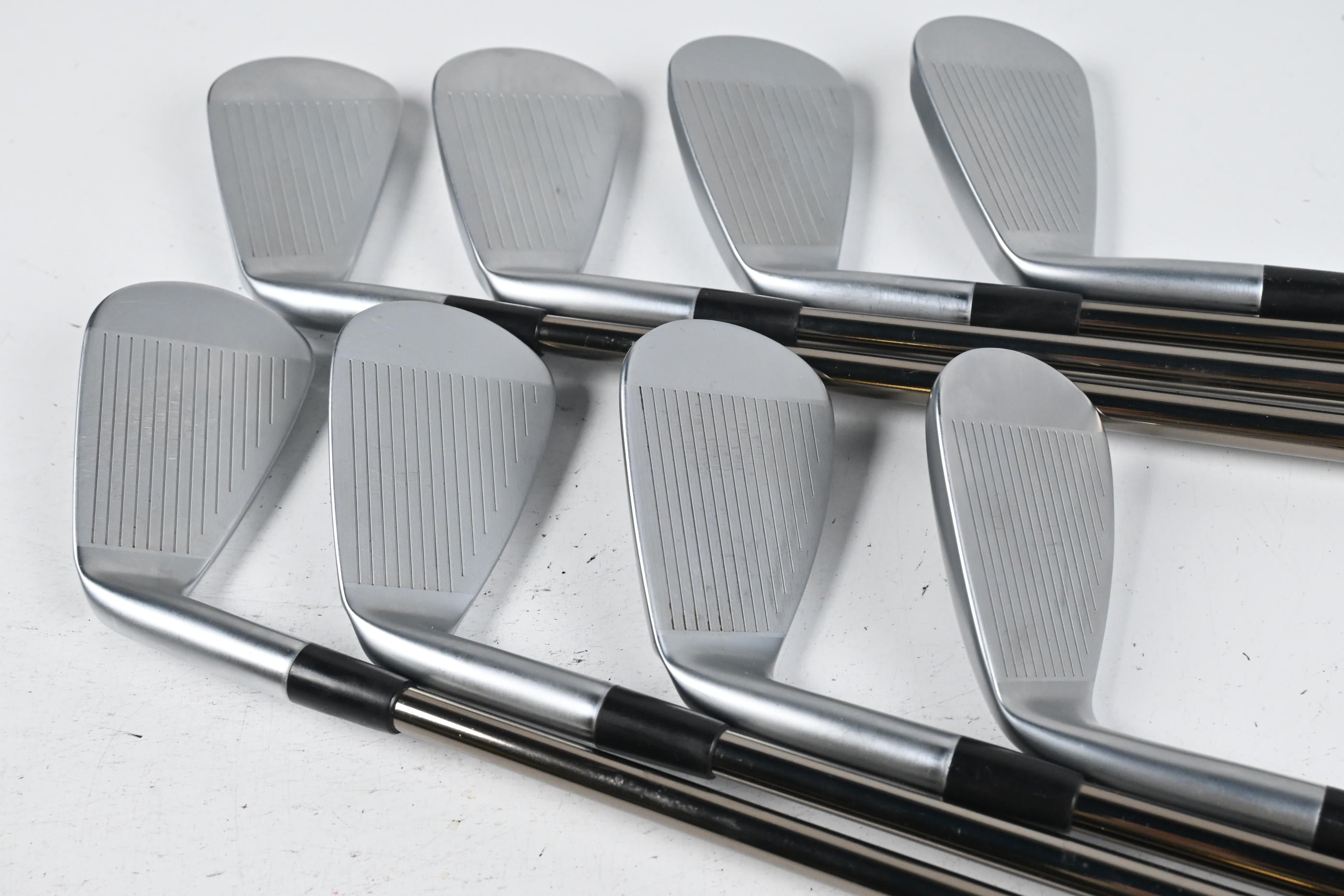 Srixon ZXi4 Irons / 5-PW+GW+SW / Regular Flex Recoil 95 Shafts