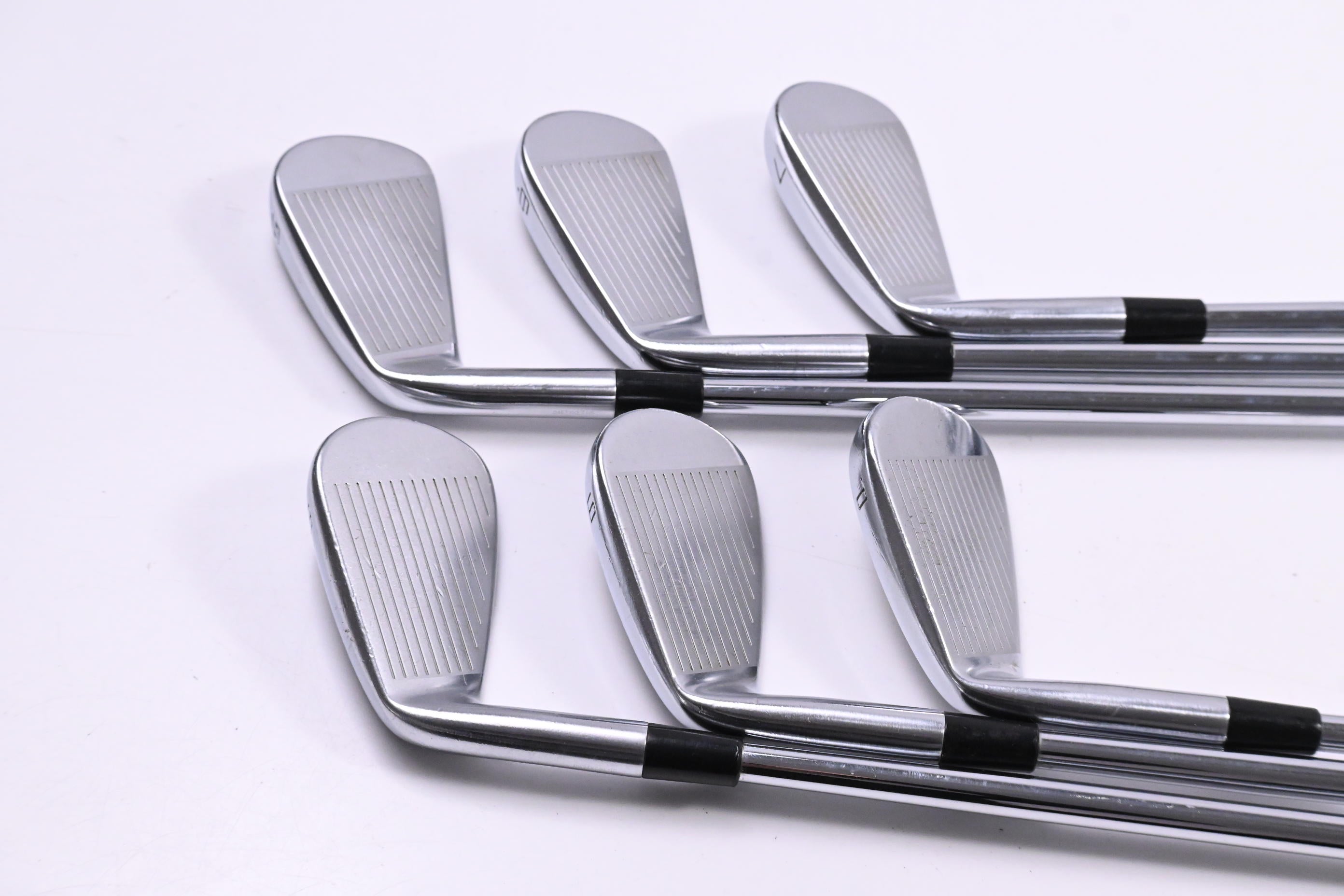Taylormade P760 Irons / 5-PW / Regular Flex Dynamic Gold 105 R300 Shafts
