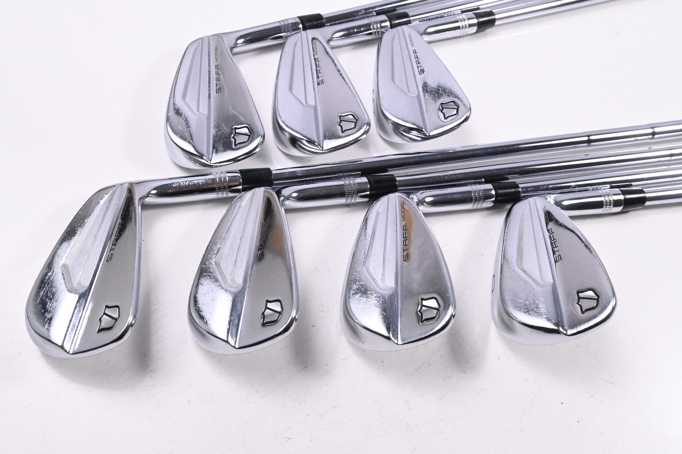Wilson Staff Model Blade 2024 Irons / 4-PW / Stiff Flex Dynamic Gold 120 S300