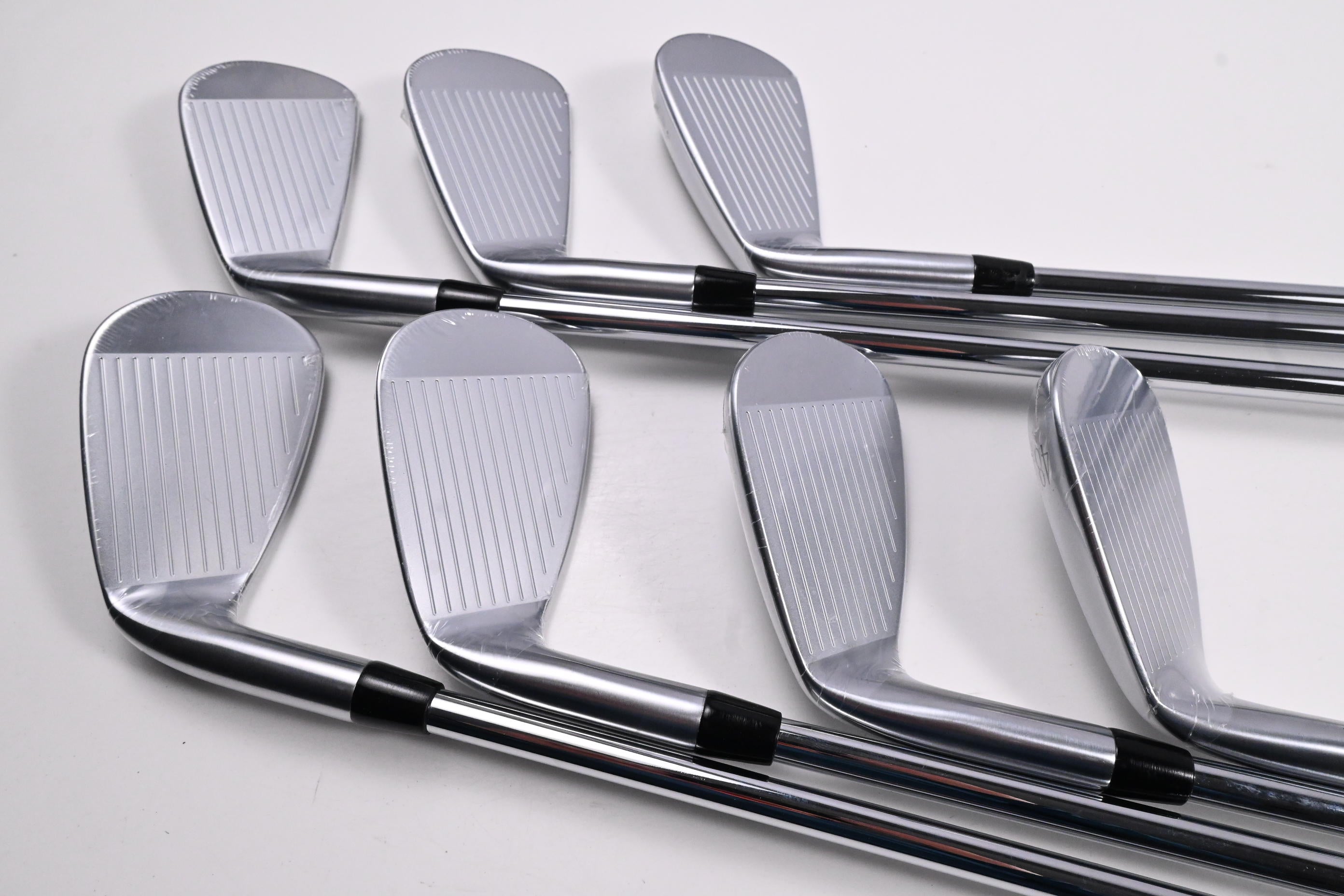 Titleist T250 2025 Irons / 5-PW+48° / Regular Flex AMT Black Shafts
