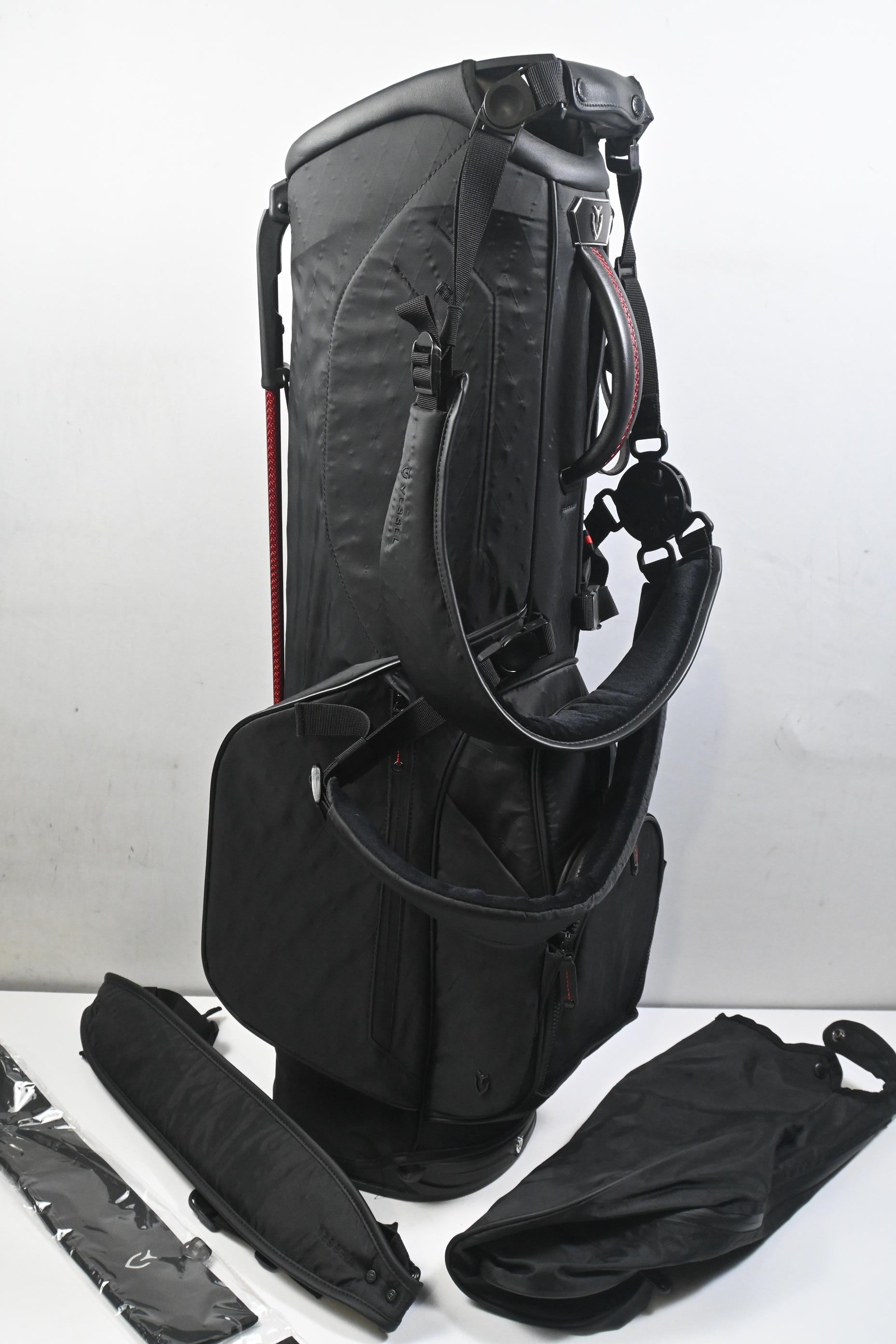 Vessel Lux DXR Stand Bag / 4-Way Divider / Black, Red