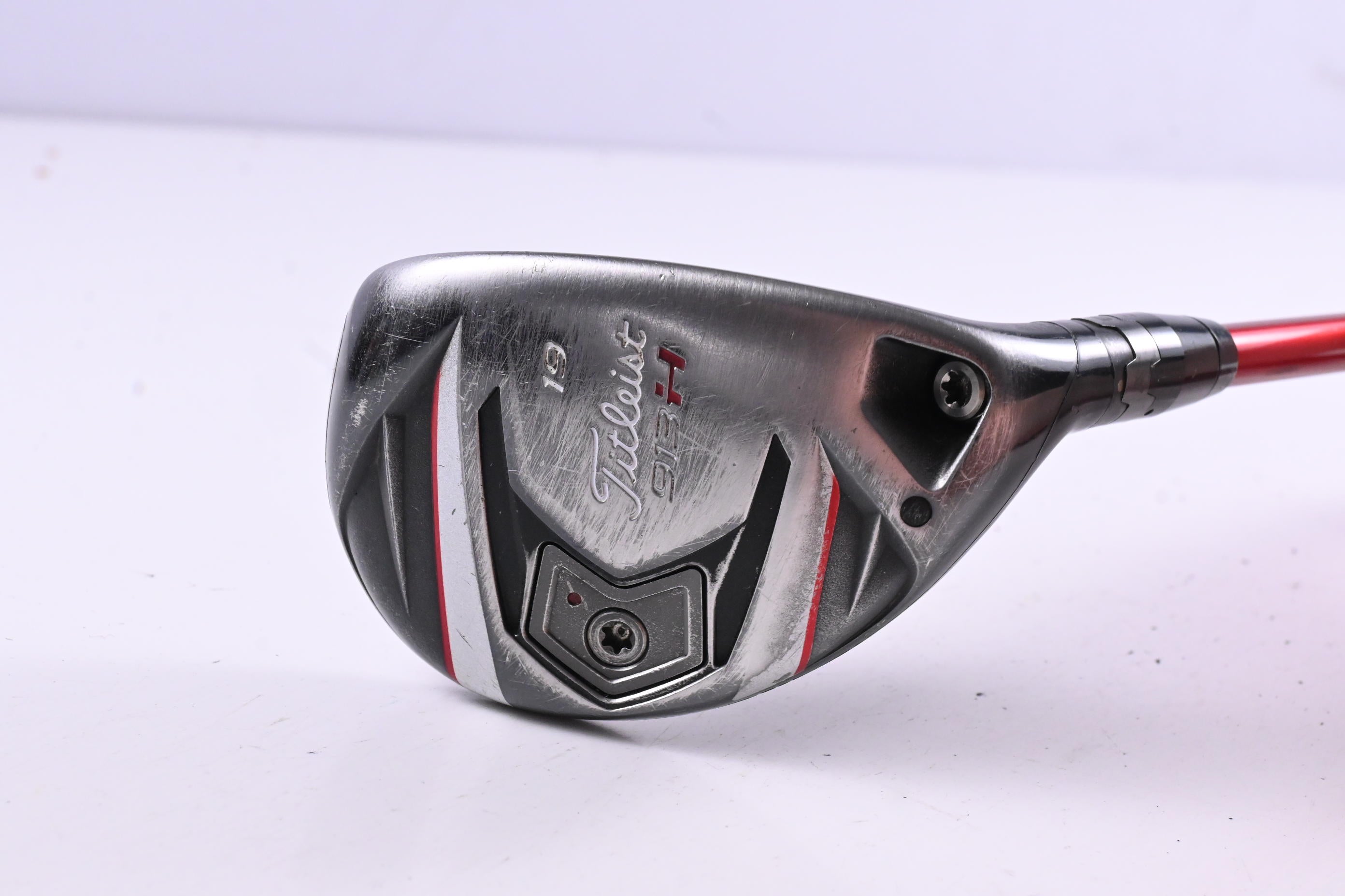 Titleist 913H #3 Hybrid / 19 Degree / Regular Flex Mitsubishi Bassara 60 Shaft