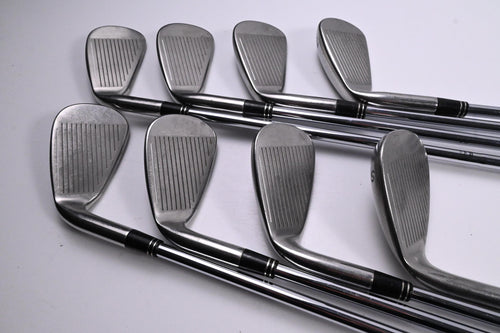 Taylormade Tour Burner Irons / 4-PW+SW / Regular Flex Burner 105 Shafts