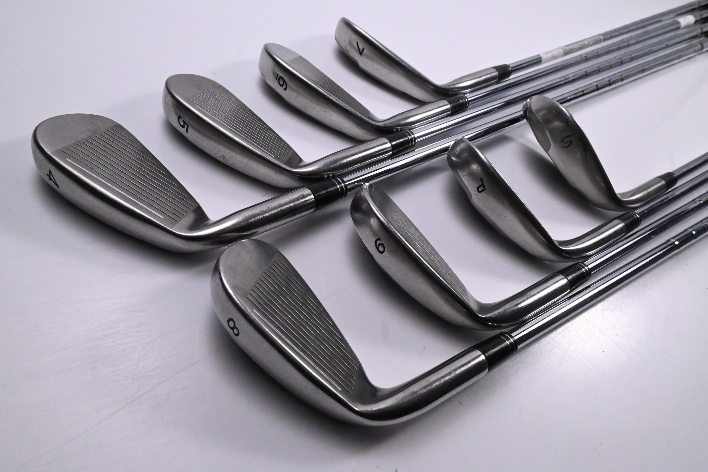 Taylormade Tour Burner Irons / 4-PW+SW / Regular Flex Burner 105 Shafts