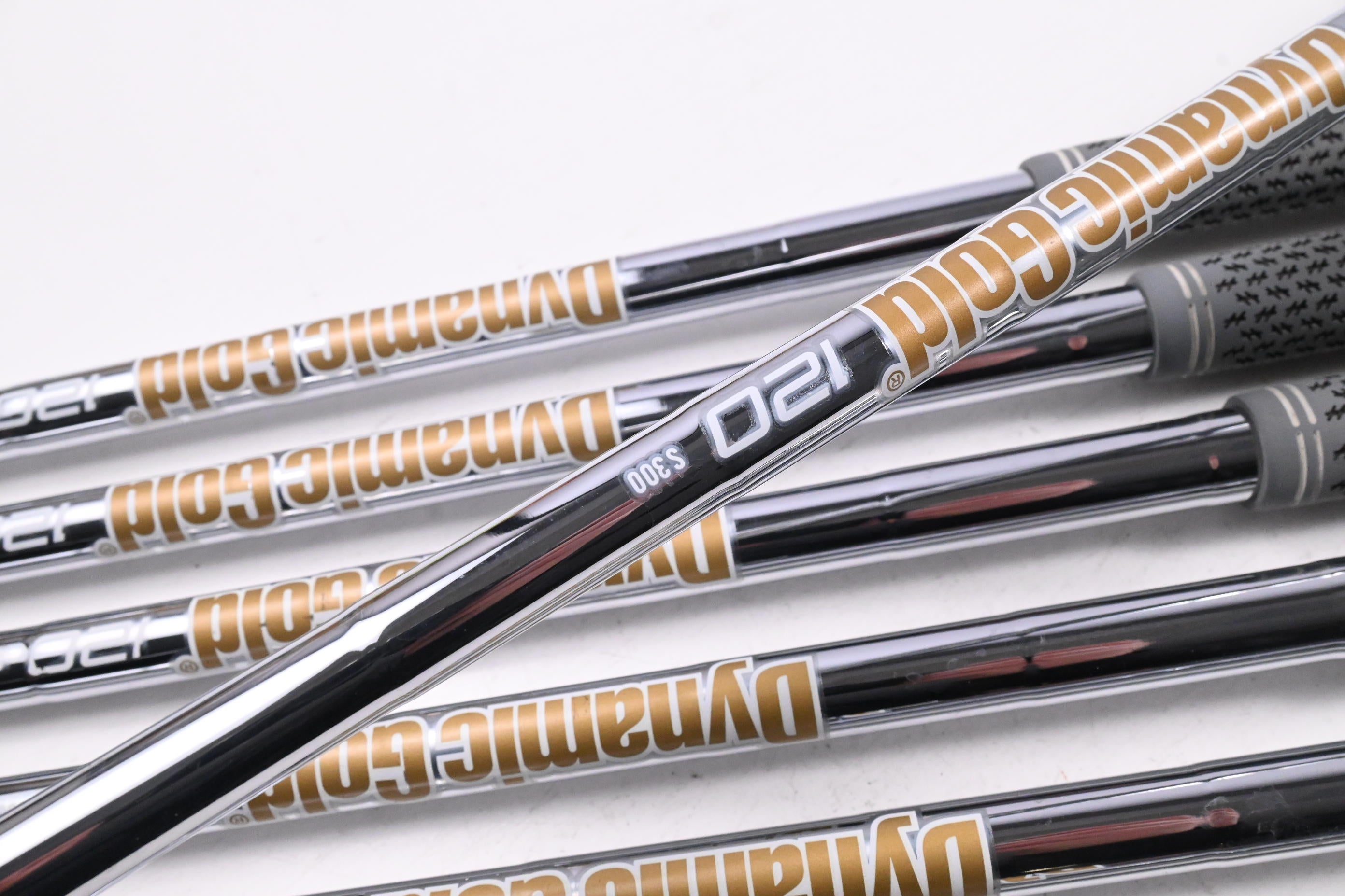 Wilson Staff Model Blade 2024 Irons / 4-PW / Stiff Flex Dynamic Gold 120 S300