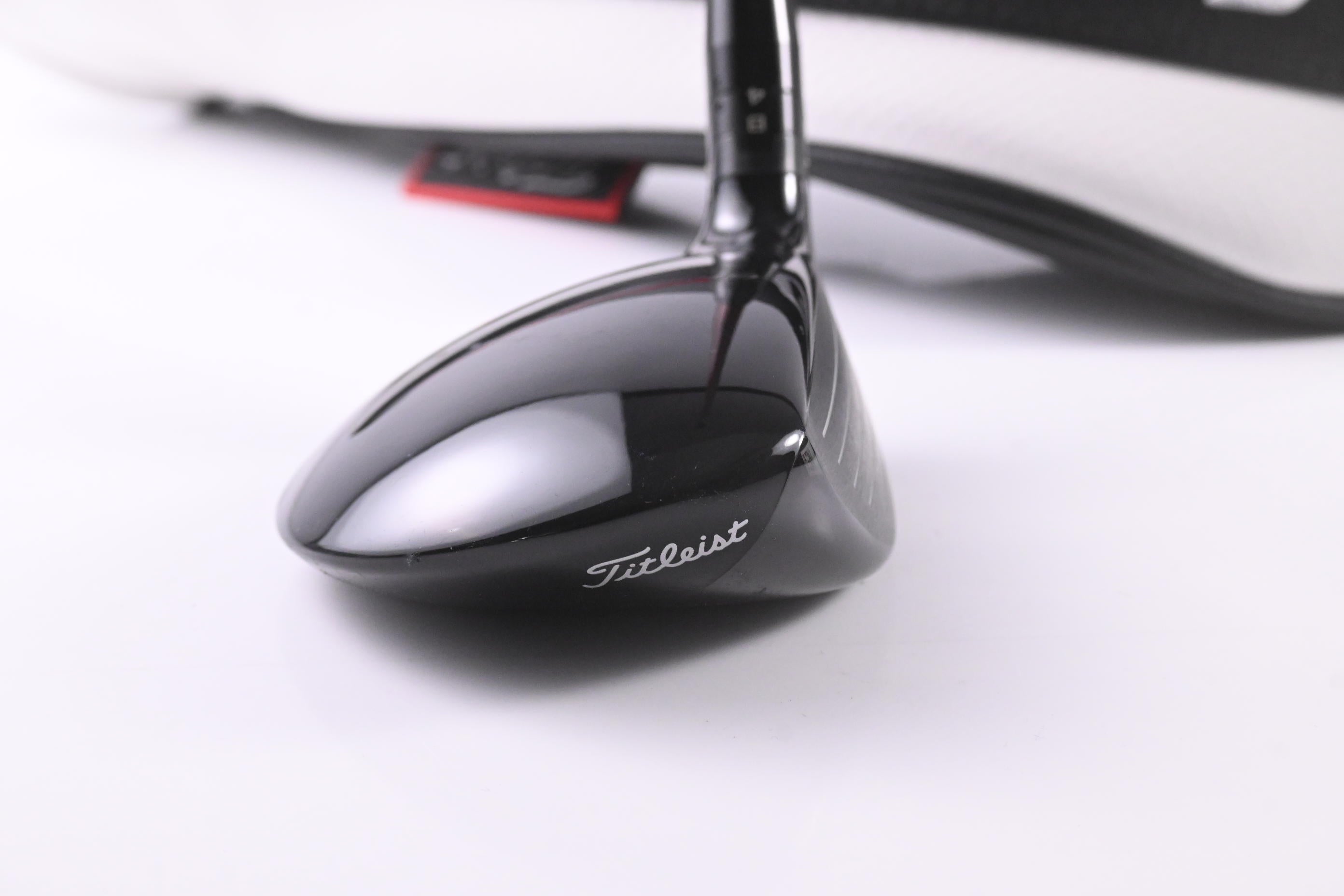 Titleist GT2 #5 Wood / 18 Degree / Regular Flex Project X Denali Red 60 Shaft
