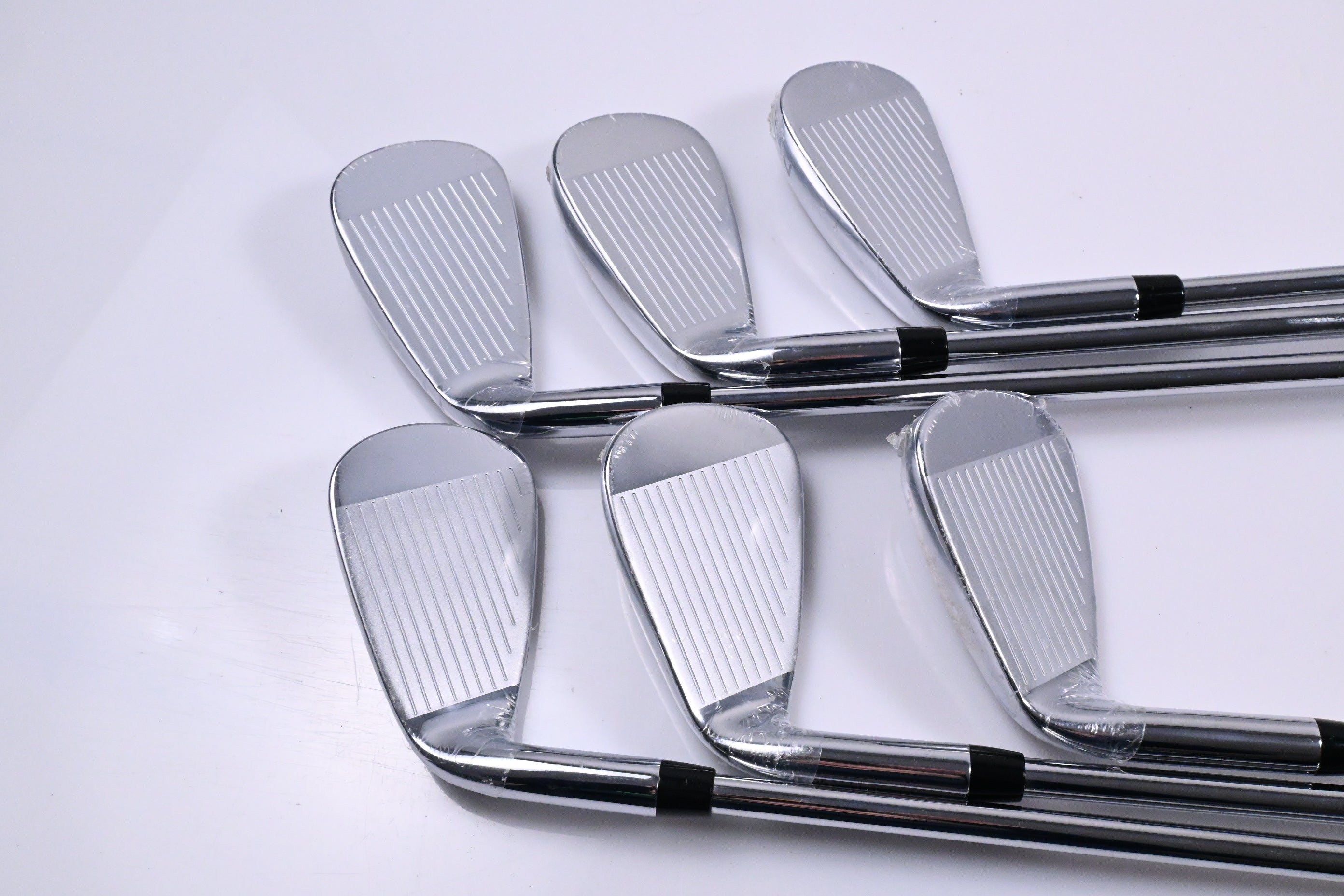 Callaway Elyte X Irons / 5-PW / Regular Flex Vector 7 80g Shafts