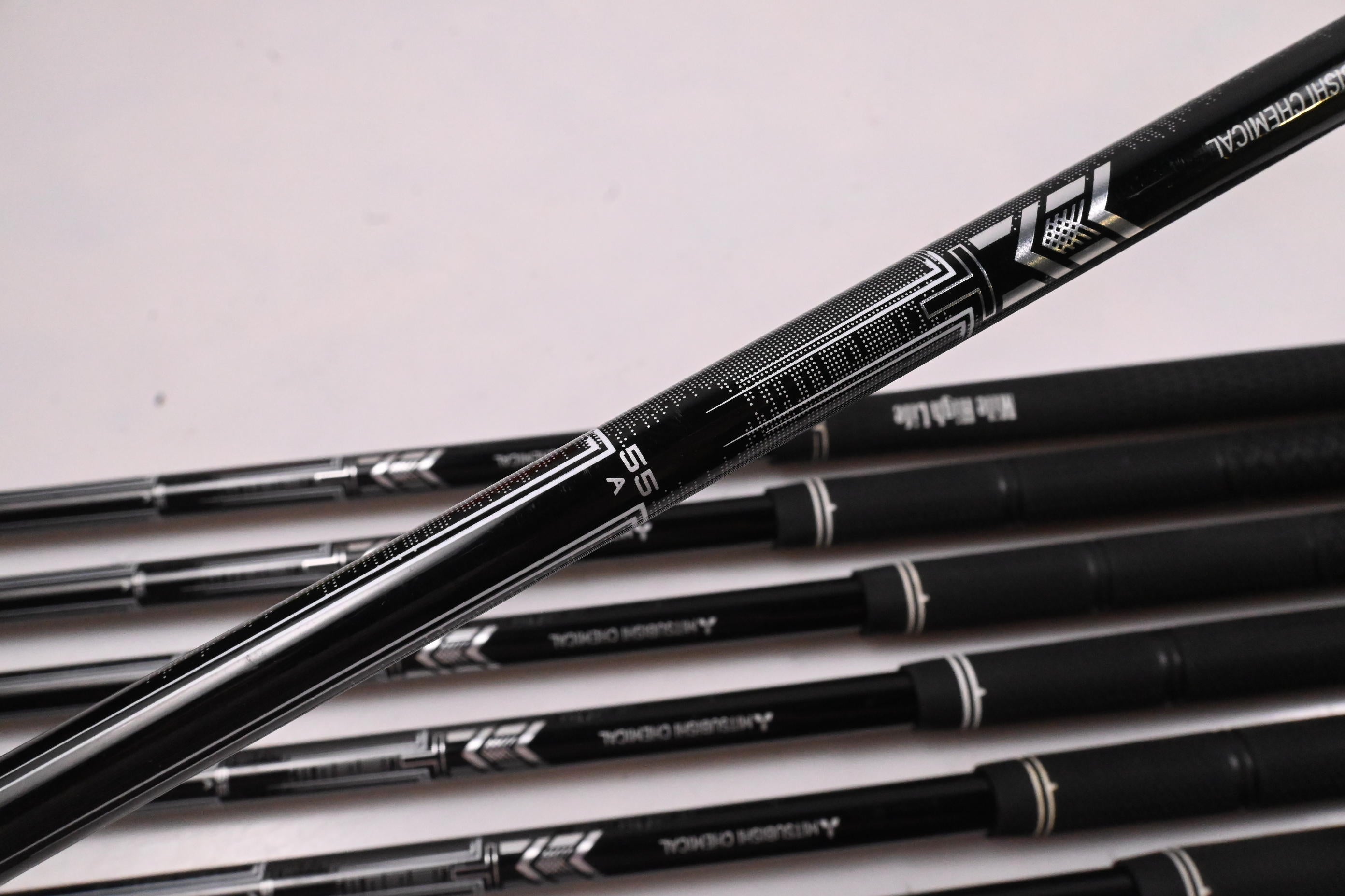 Mizuno JPX 925 Hot Metal Irons / 5-PW+GW / Senior Flex MMT 55 Shafts