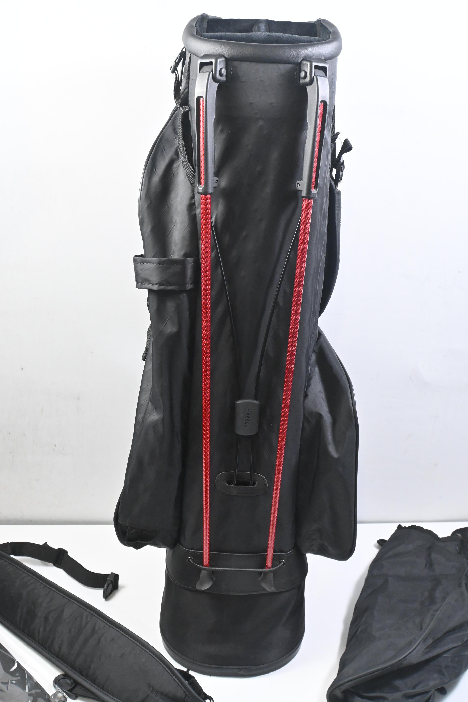Vessel Lux DXR Stand Bag / 4-Way Divider / Black, Red