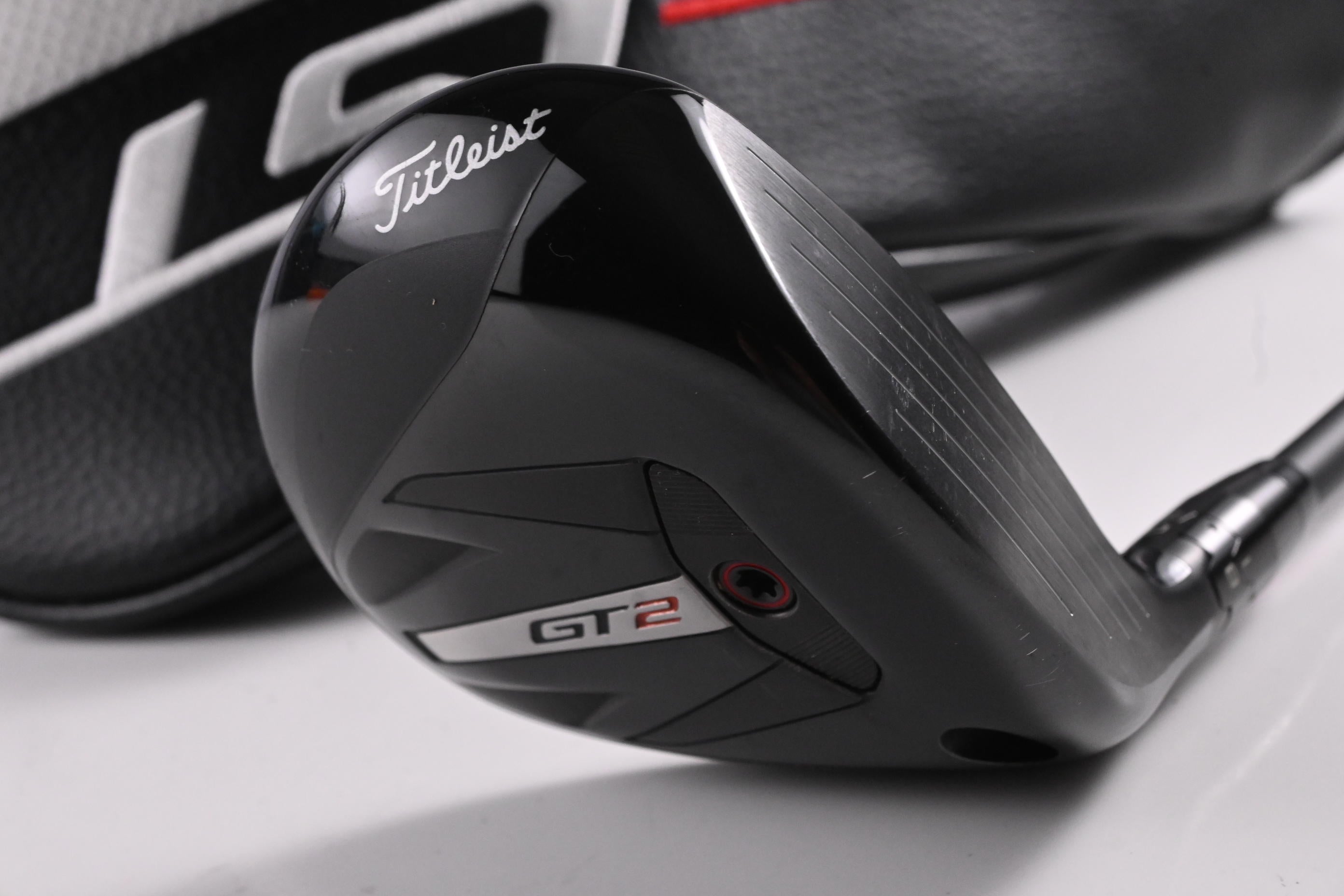 Titleist GT2 Fairway #7 Wood / 21 Degree / Regular Flex HZRDUS CB Red 60 Shaft