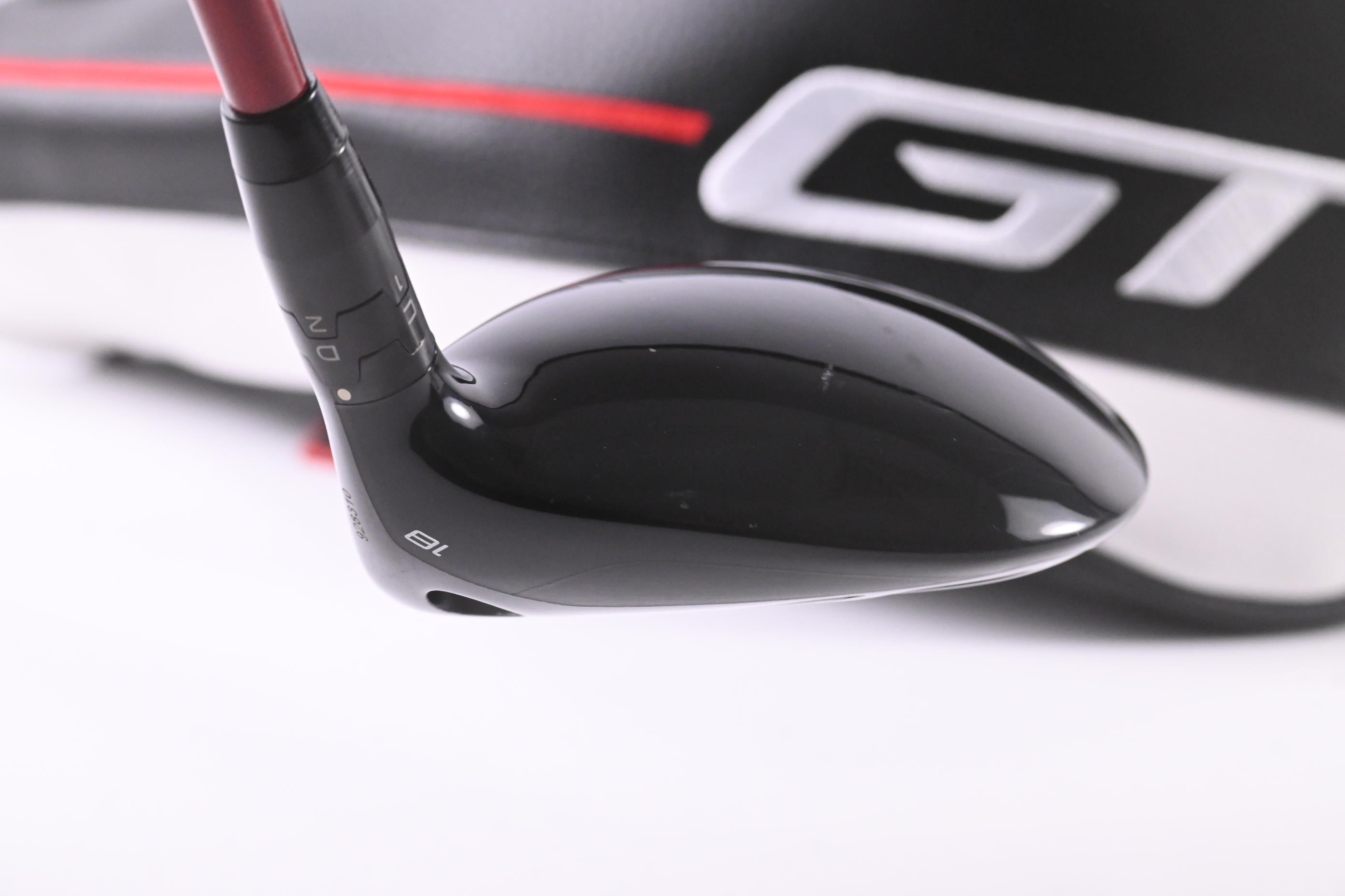 Titleist GT2 #5 Wood / 18 Degree / Regular Flex Project X Denali Red 60 Shaft