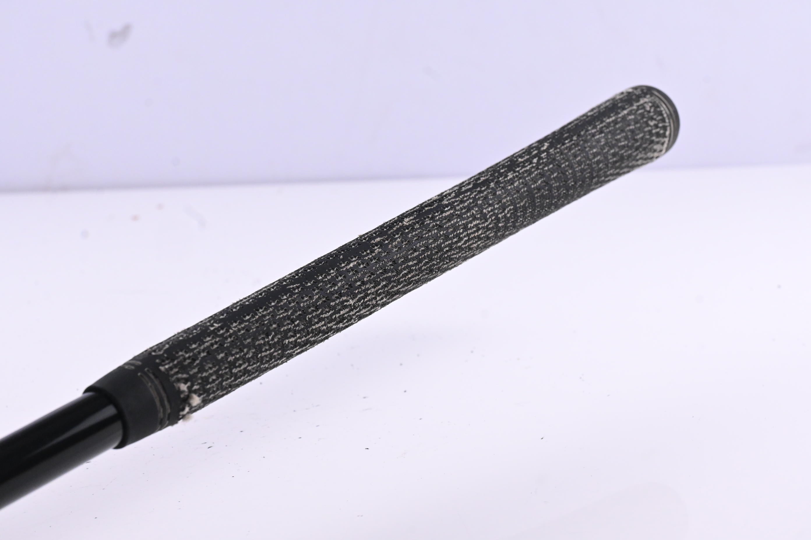 Titleist 913H #3 Hybrid / 19 Degree / Regular Flex Mitsubishi Bassara 60 Shaft