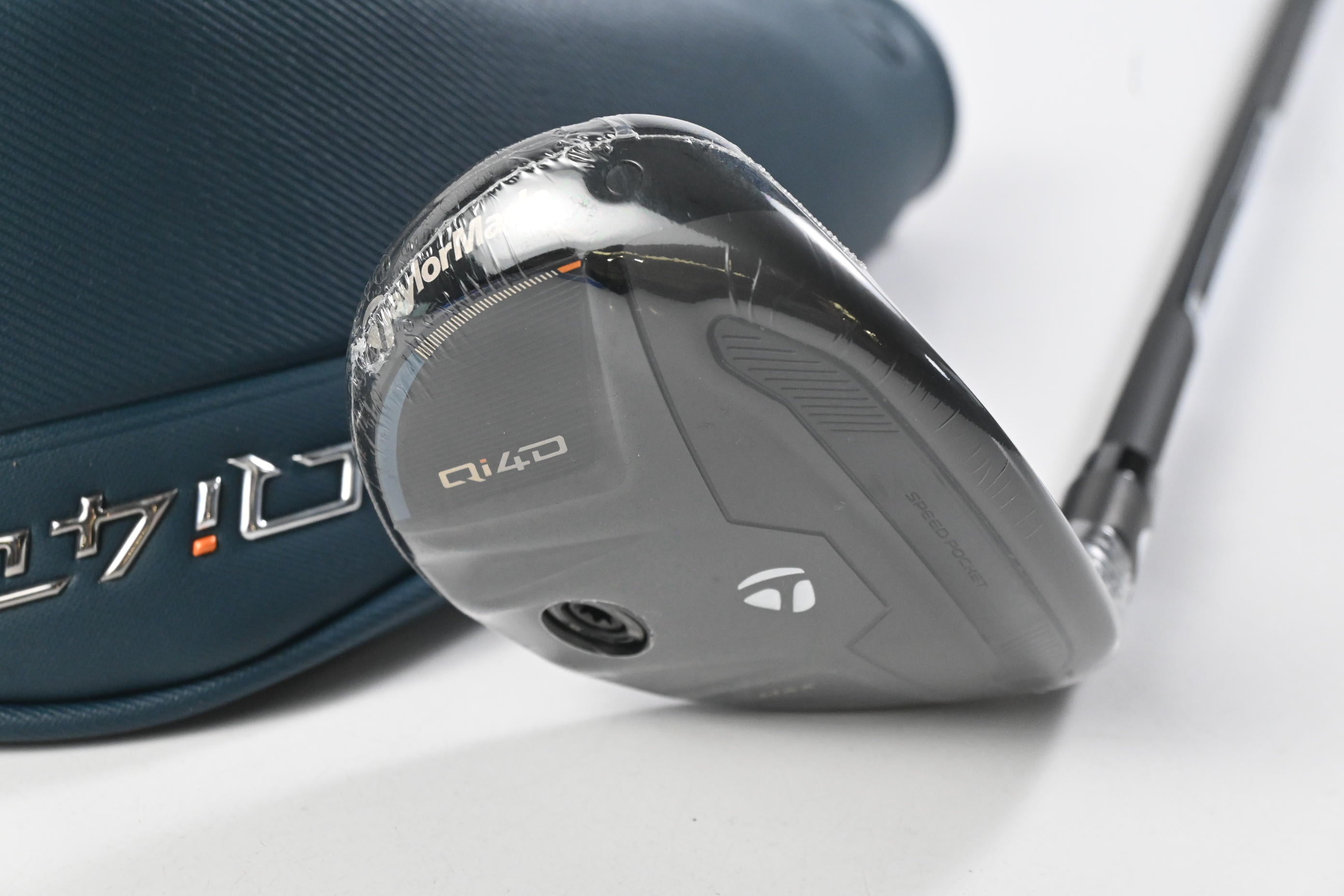 Taylormade Qi4D #6 Hybrid / 30 Degree / Regular Flex REAX By KBS 50 Shaft
