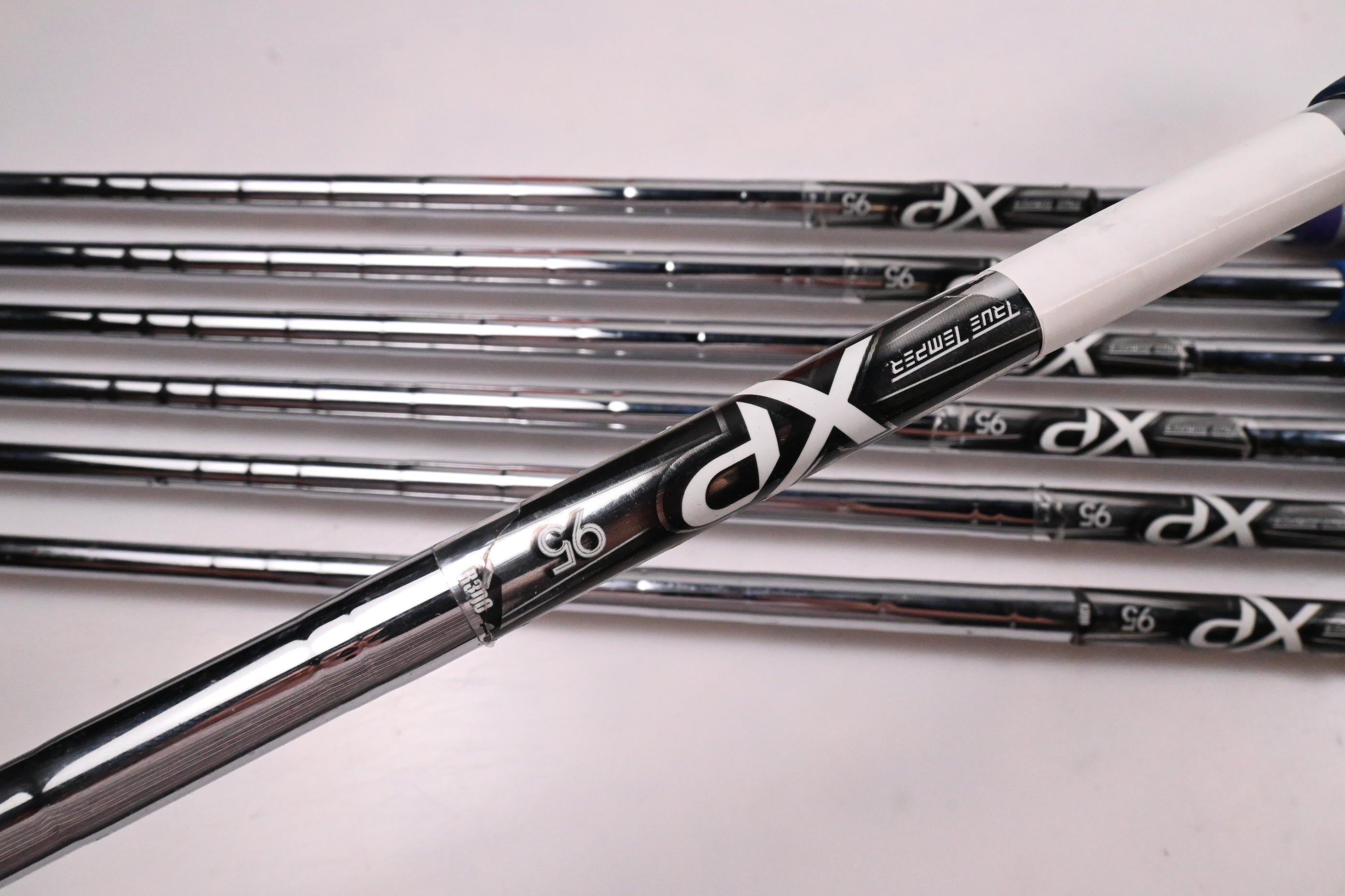 Mizuno JPX EZ Forged 2016 Irons / 4-PW / Regular Flex XP 95 R300 Shafts