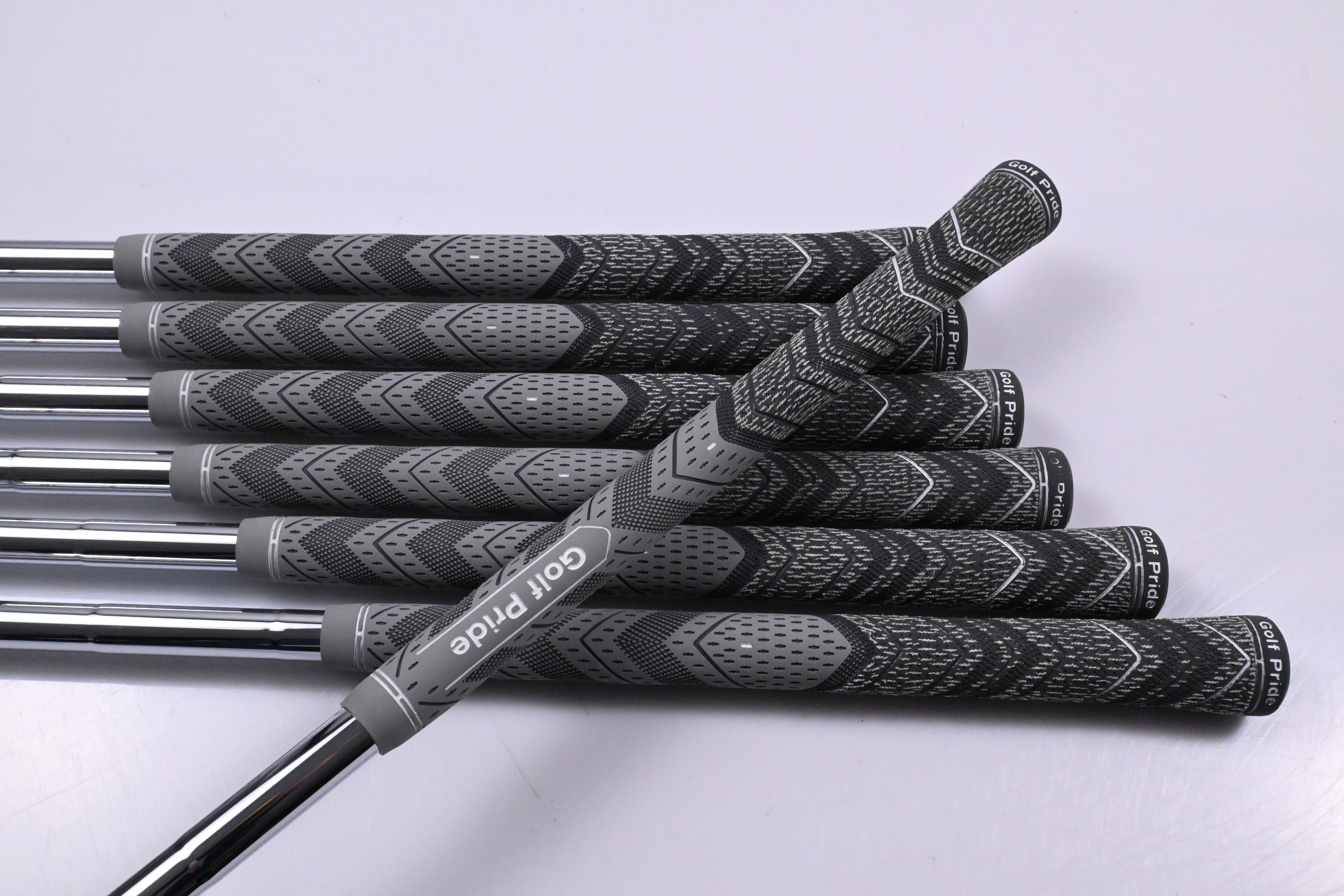 Callaway Apex Ai200 Irons / 4-PW / Regular Flex Dynamic Gold Mid 90 R300 Shafts