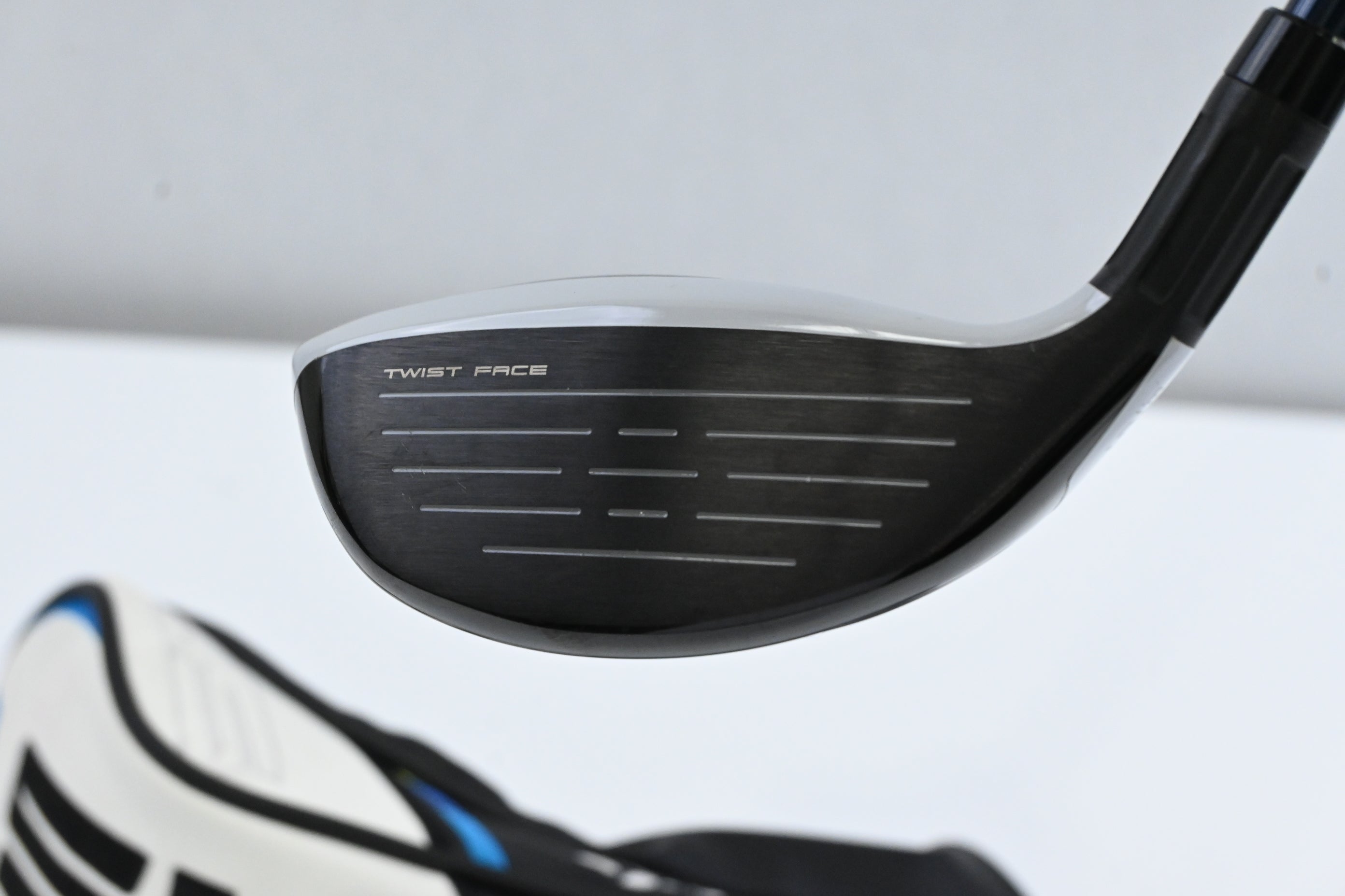 Taylormade SIM2 Max #5 Wood / 18 Degree / Regular Flex Fujikura Ventus Blue 5