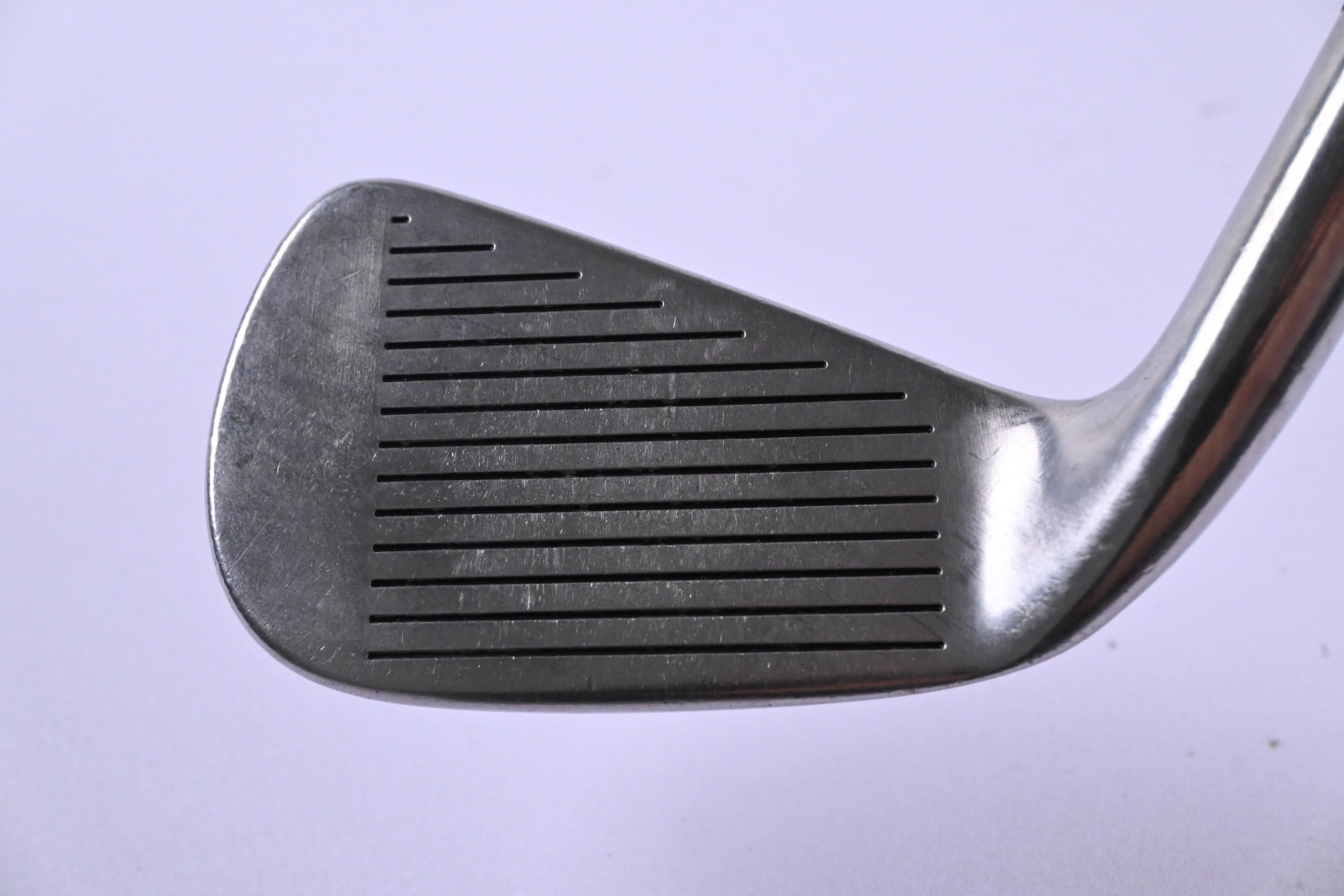 Titleist DCI 981 #2 Iron / 19.5 Degree / Regular Titleist Flex Shaft