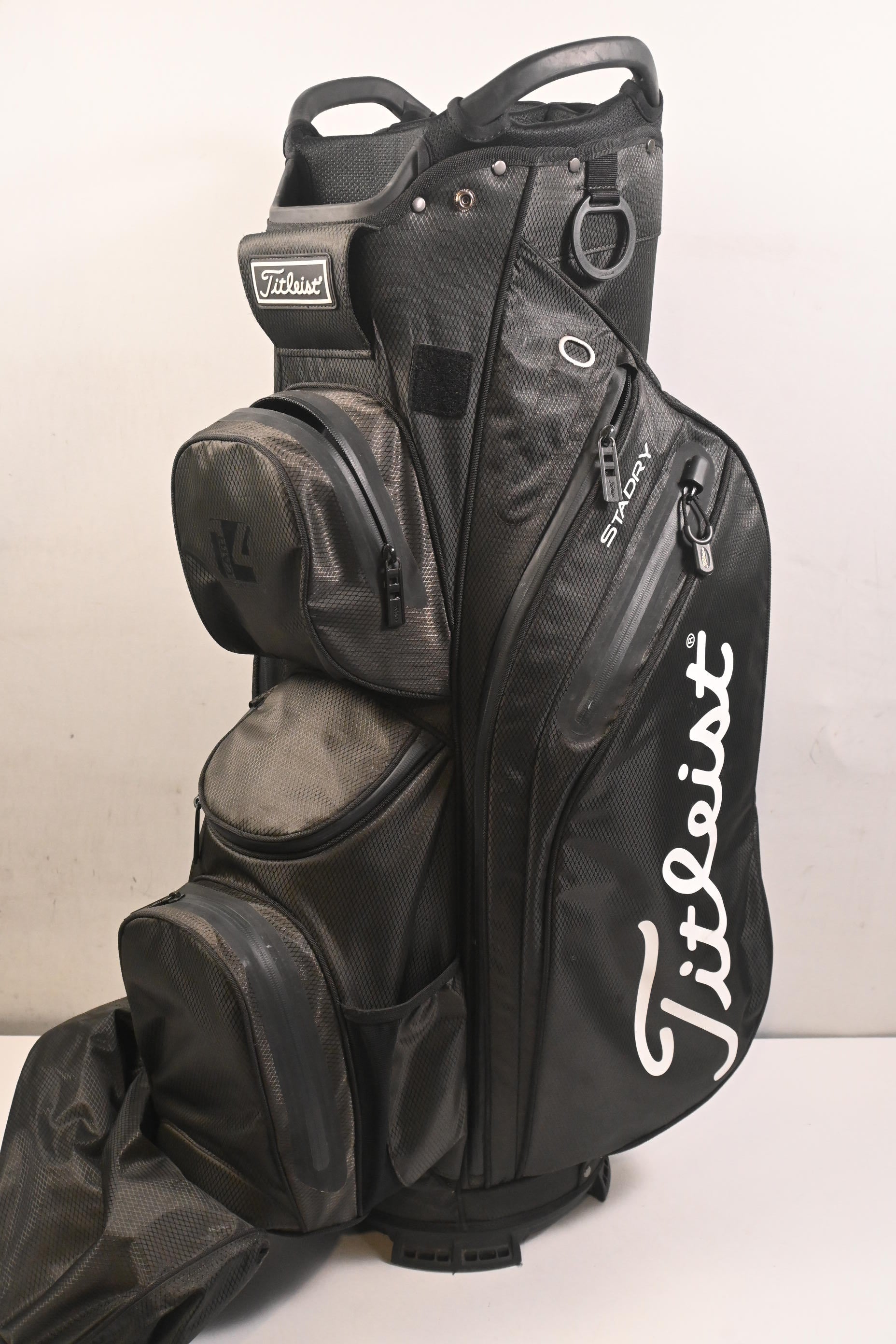 Titleist Cart 14 StaDry Cart Bag / 14-Way Divider / Black, White