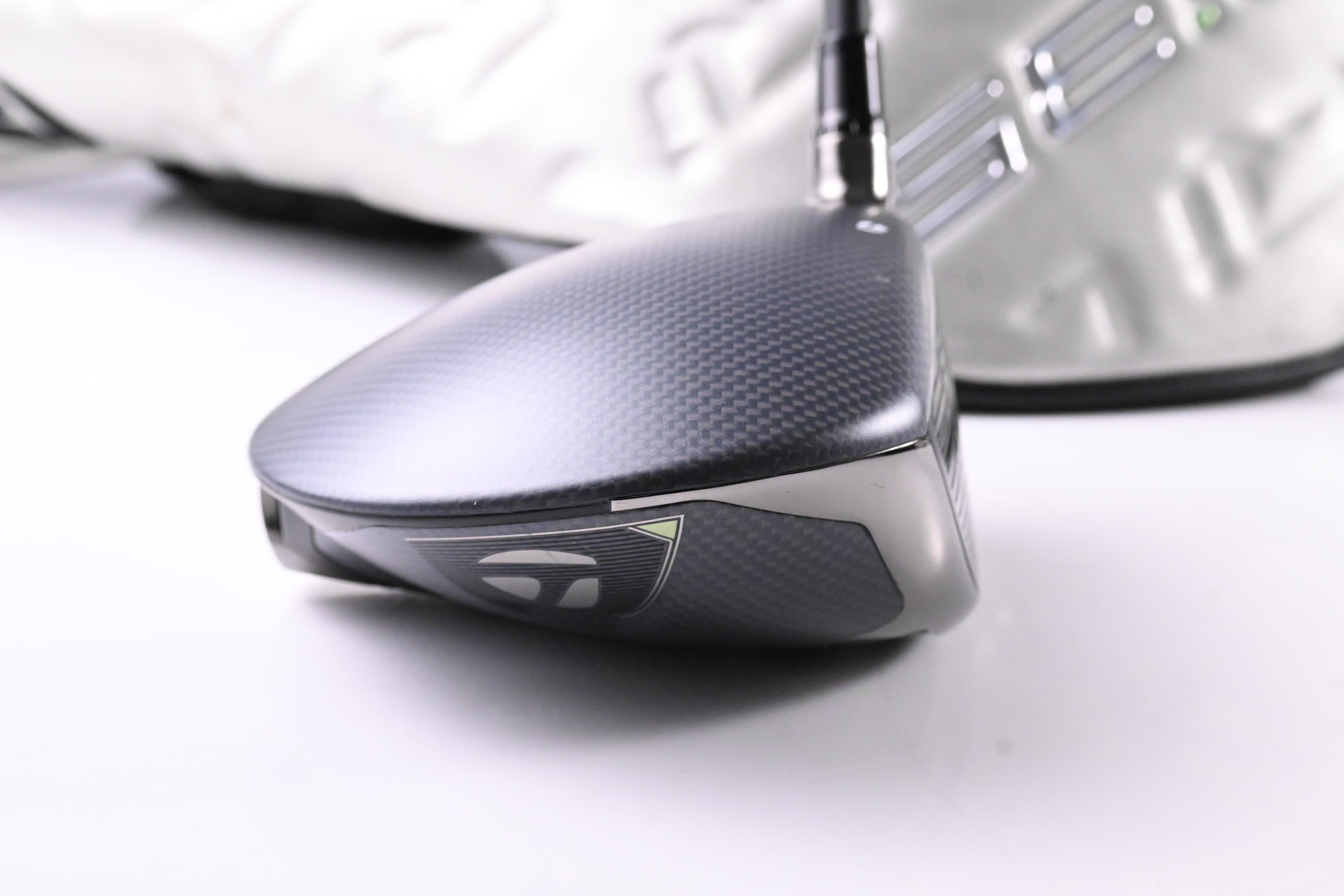 Taylormade Qi35 LS Driver / 9 Degree / Stiff Flex Kai'li CB Blue 60 Shaft