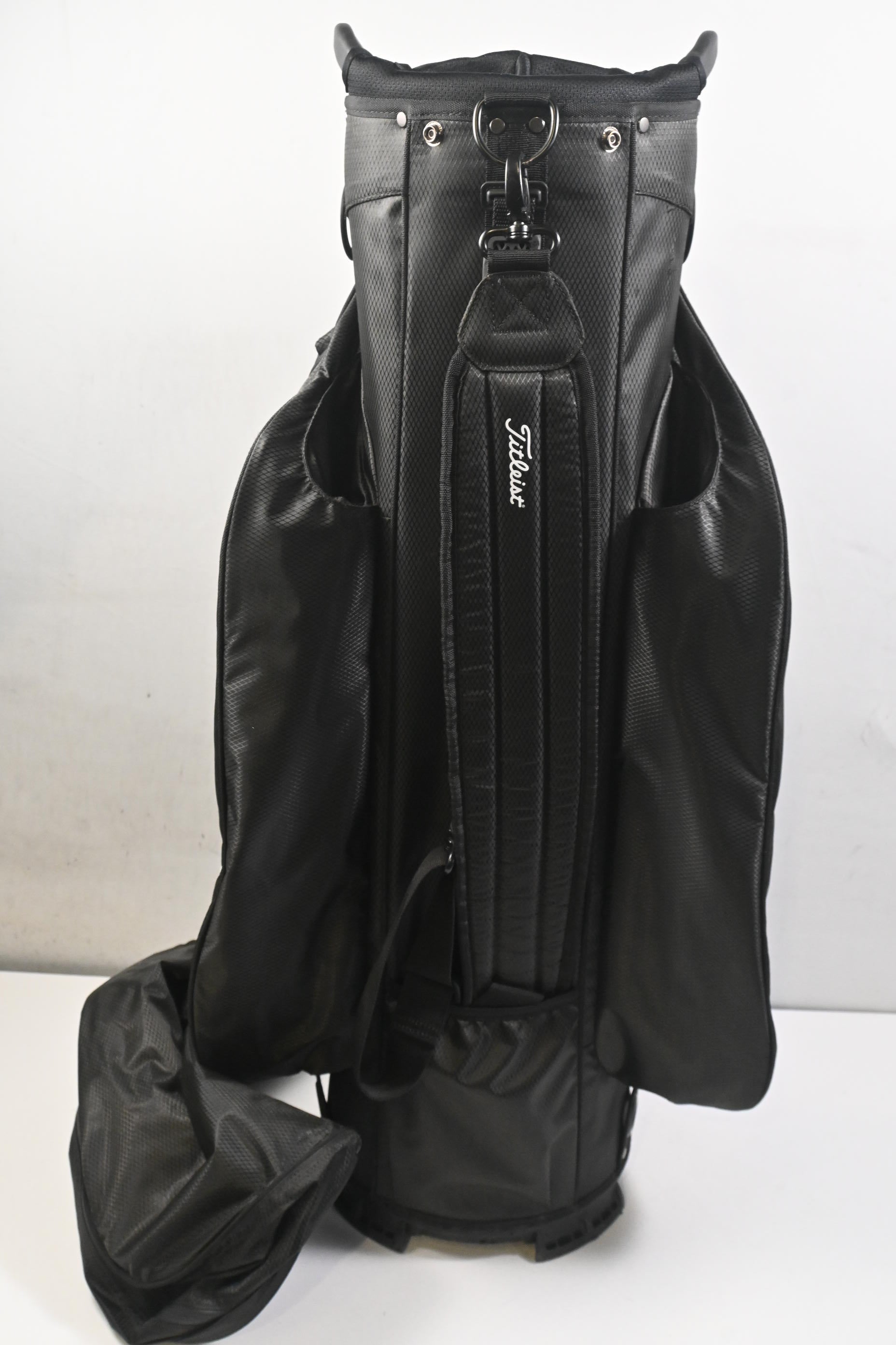 Titleist Cart 14 StaDry Cart Bag / 14-Way Divider / Black, White