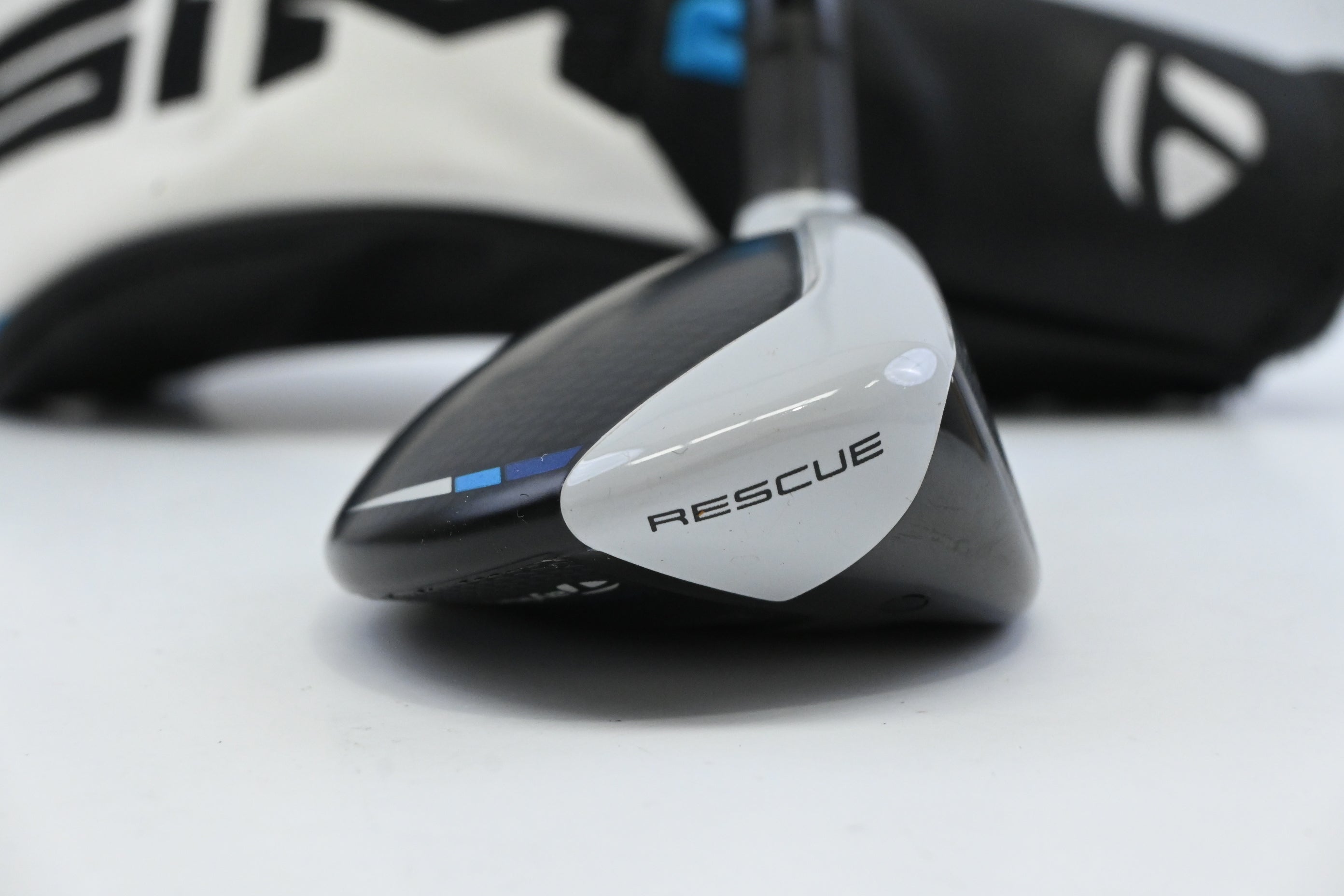 Taylormade SIM2 Max #3 Hybrid / 19 Degree / Regular Flex Fujikura Ventus Blue 6