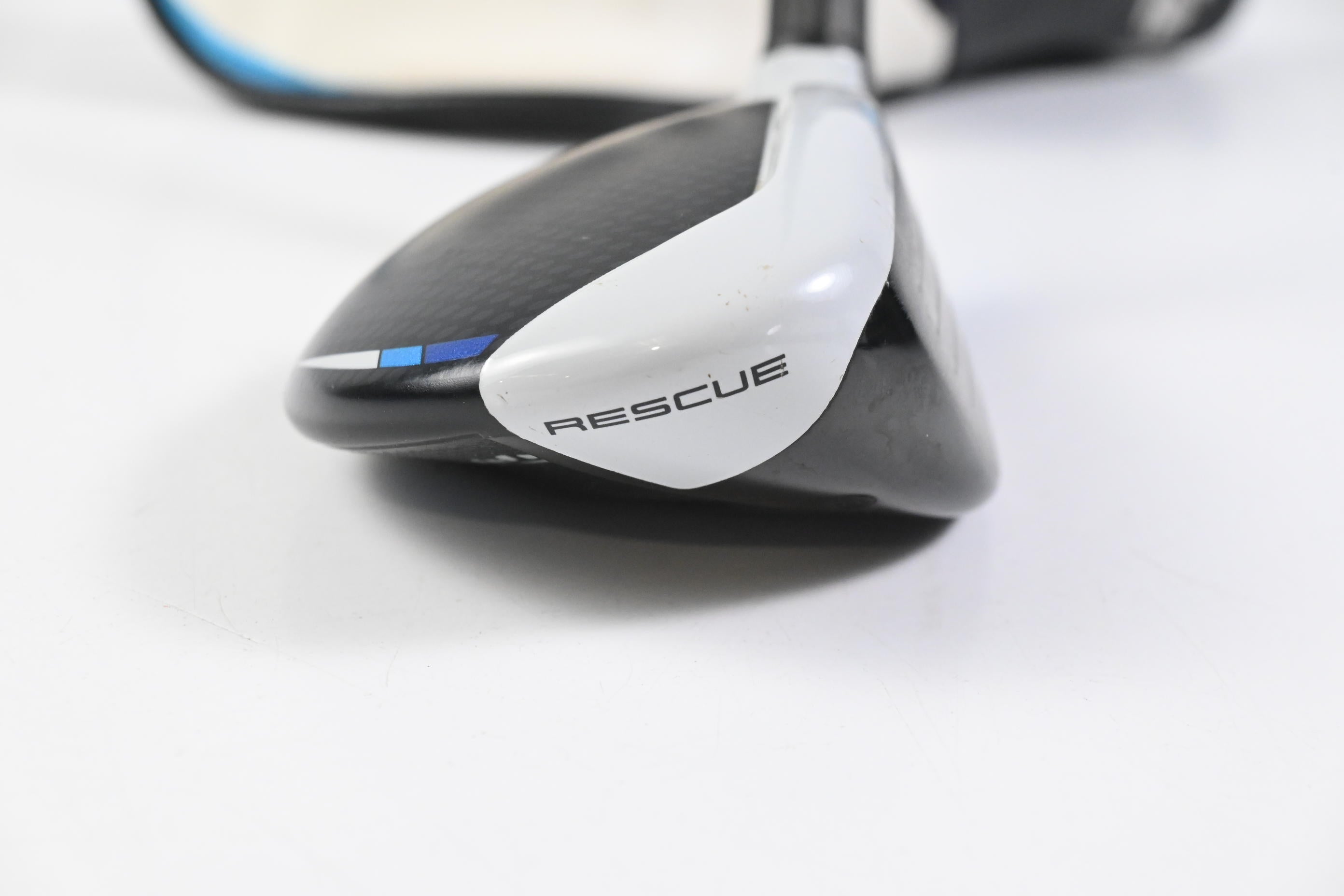 Taylormade SIM2 Max #4 Hybrid / 22 Degree / Stiff Flex Ventus Blue 7 Shaft